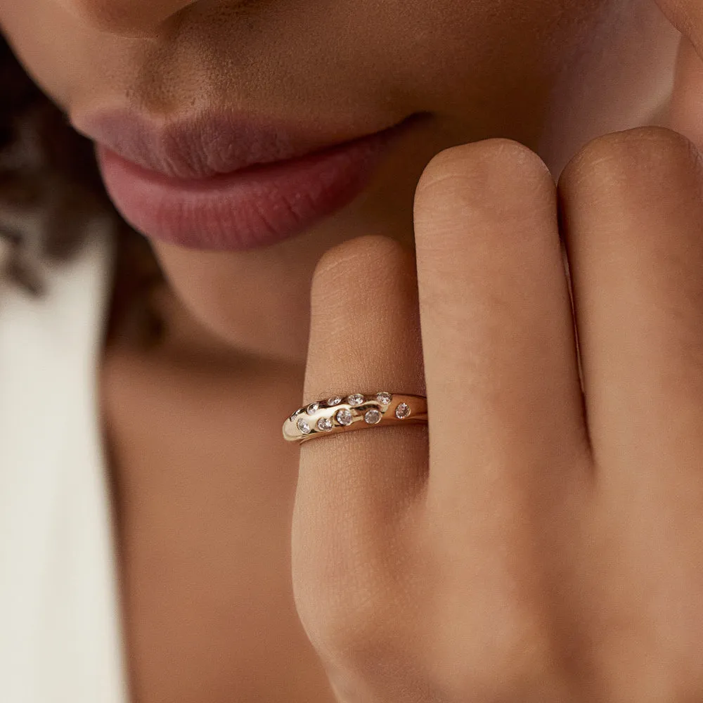 14k Dome Zig Zag Flush Diamond Ring