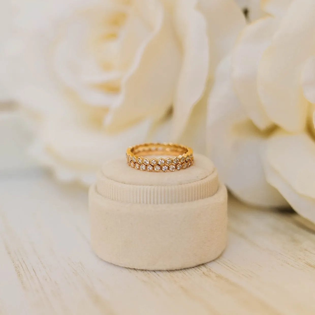 14ky Hex-Shaped Bezel-Set Diamond Band