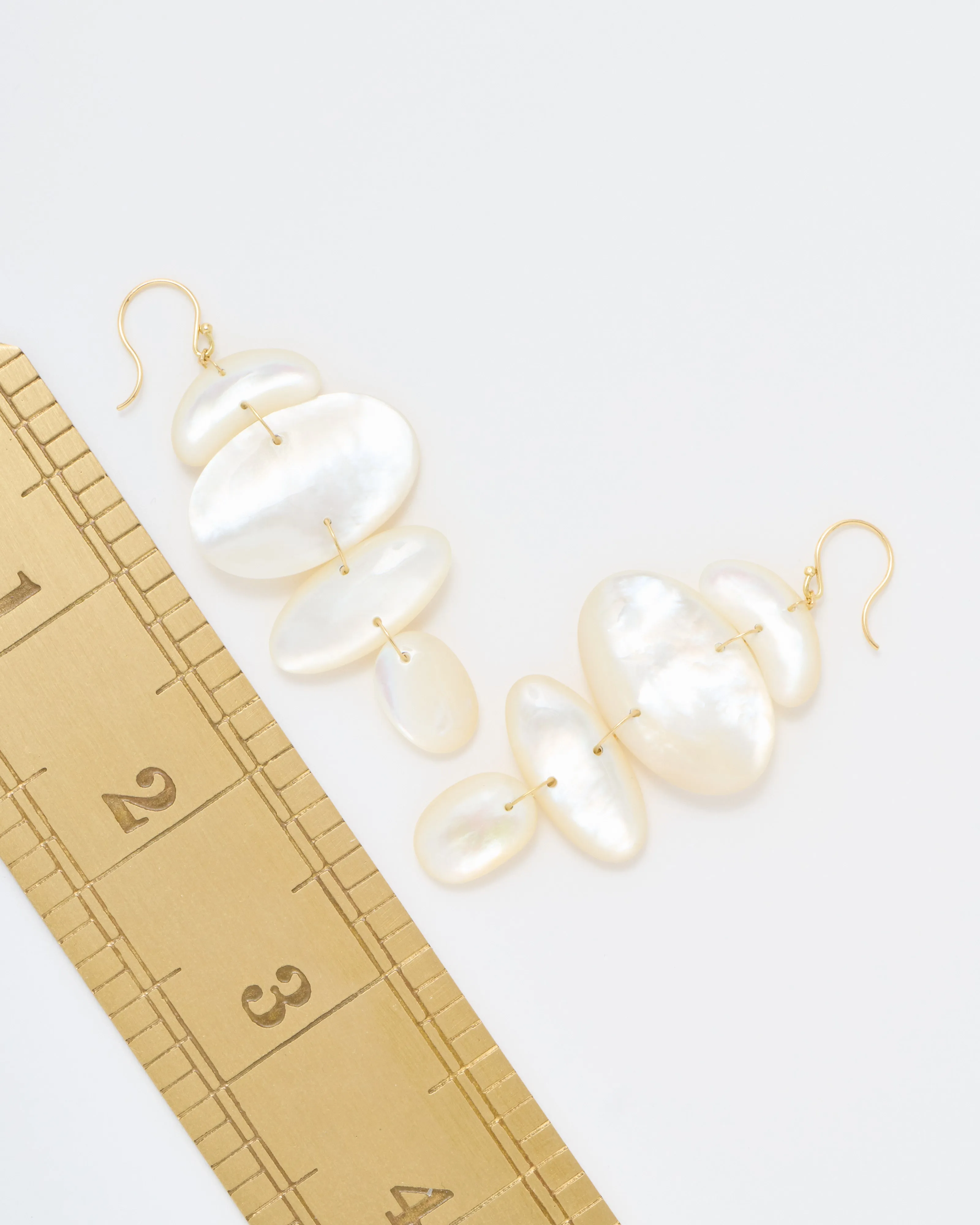 18k small oval totem mother of pearl earrings