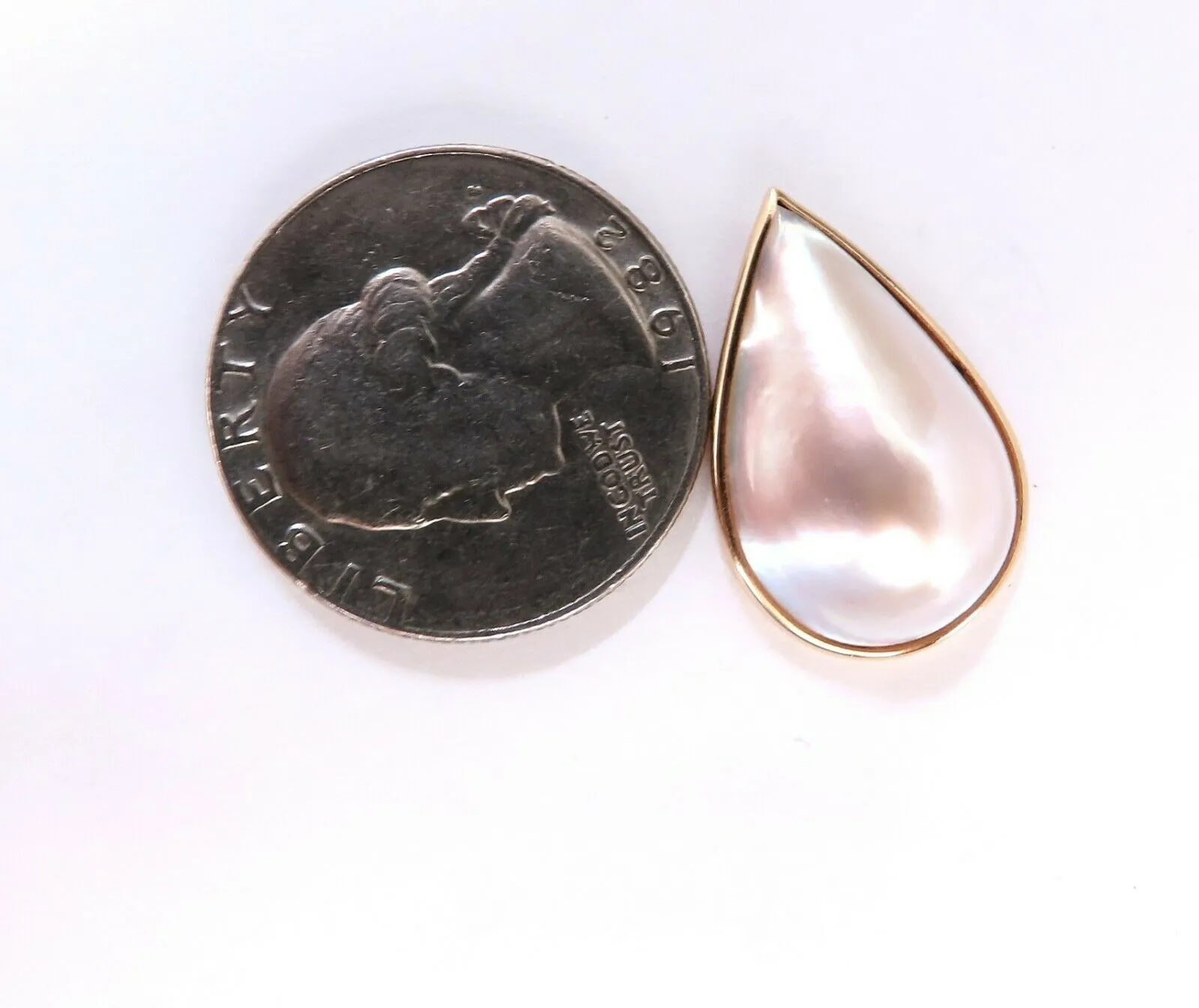 22x13mm Mabe Pearls Earrings 14kt Gold