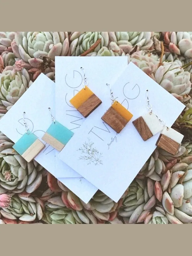 8x Cupid Square Wood Resin Earrings