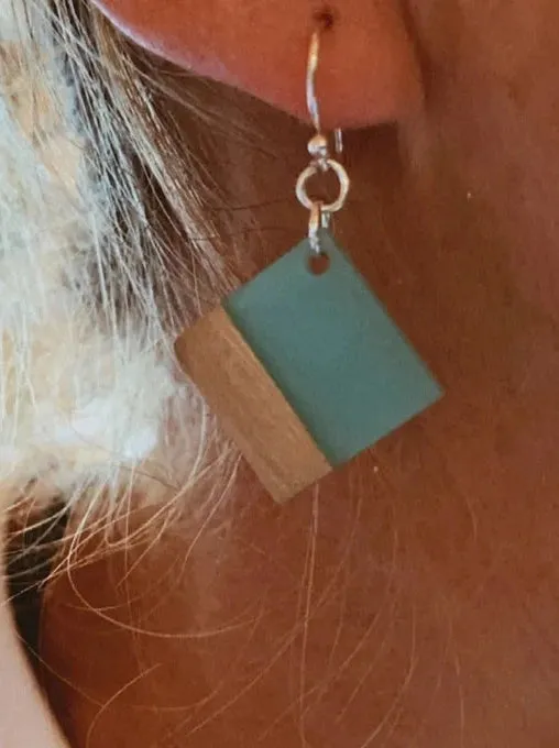 8x Cupid Square Wood Resin Earrings