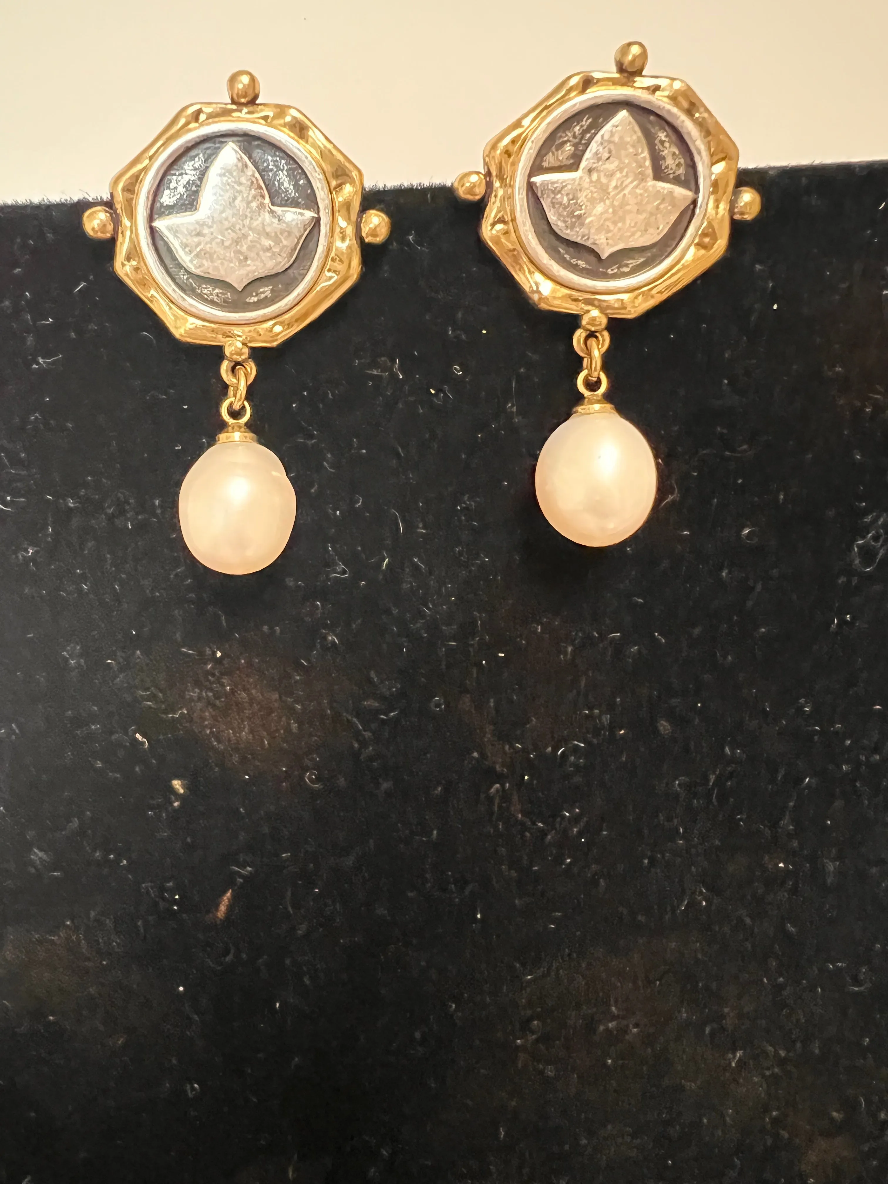 AKA | Ivy Pearl Coin Earrings