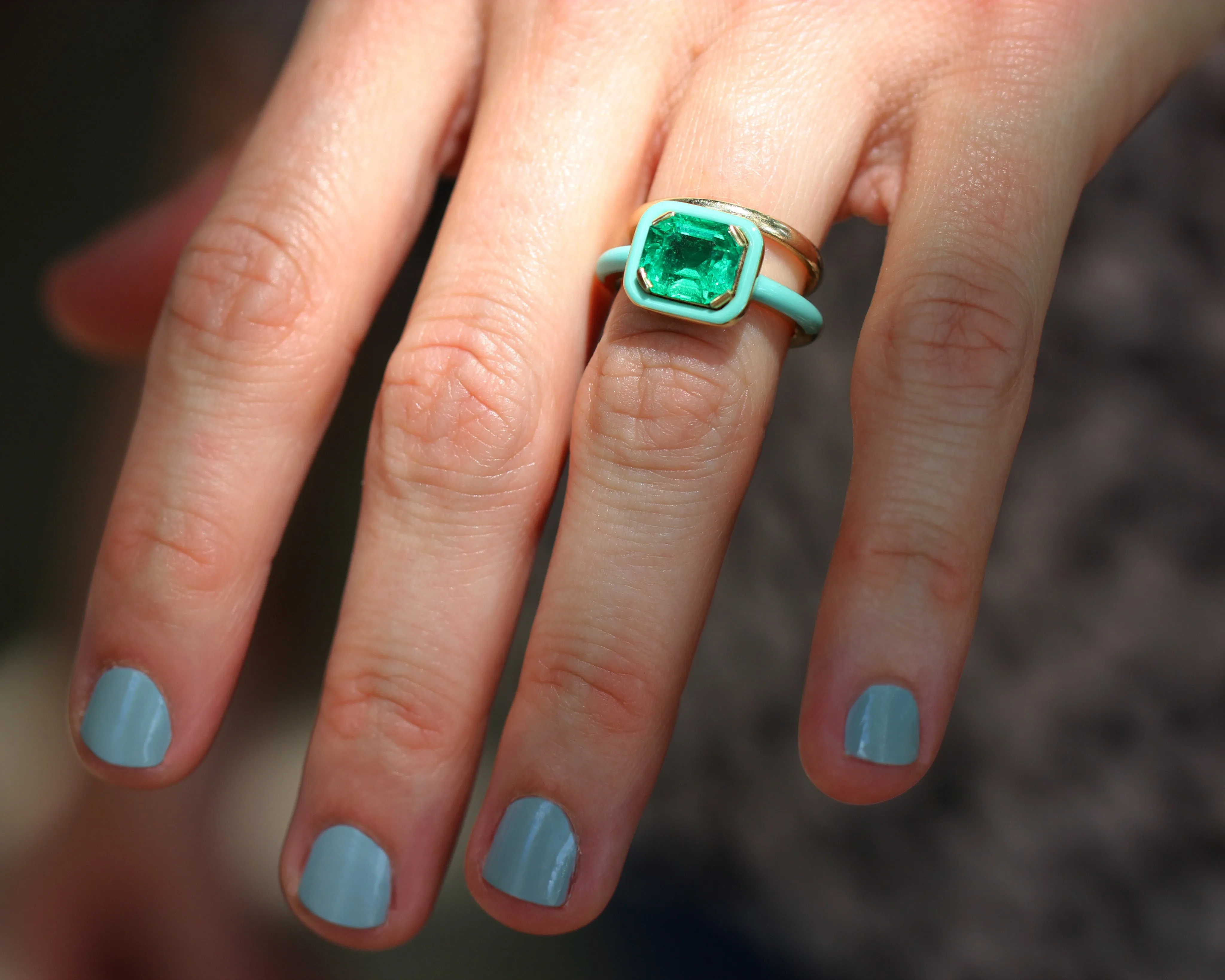 Bell & Bird Colombian Emerald and Mint Enamel Ring