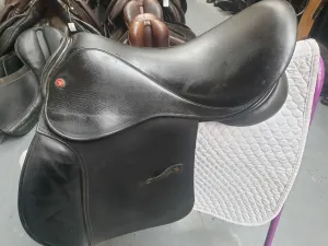 Black 17.5" wide  Falcon vsd leather saddle