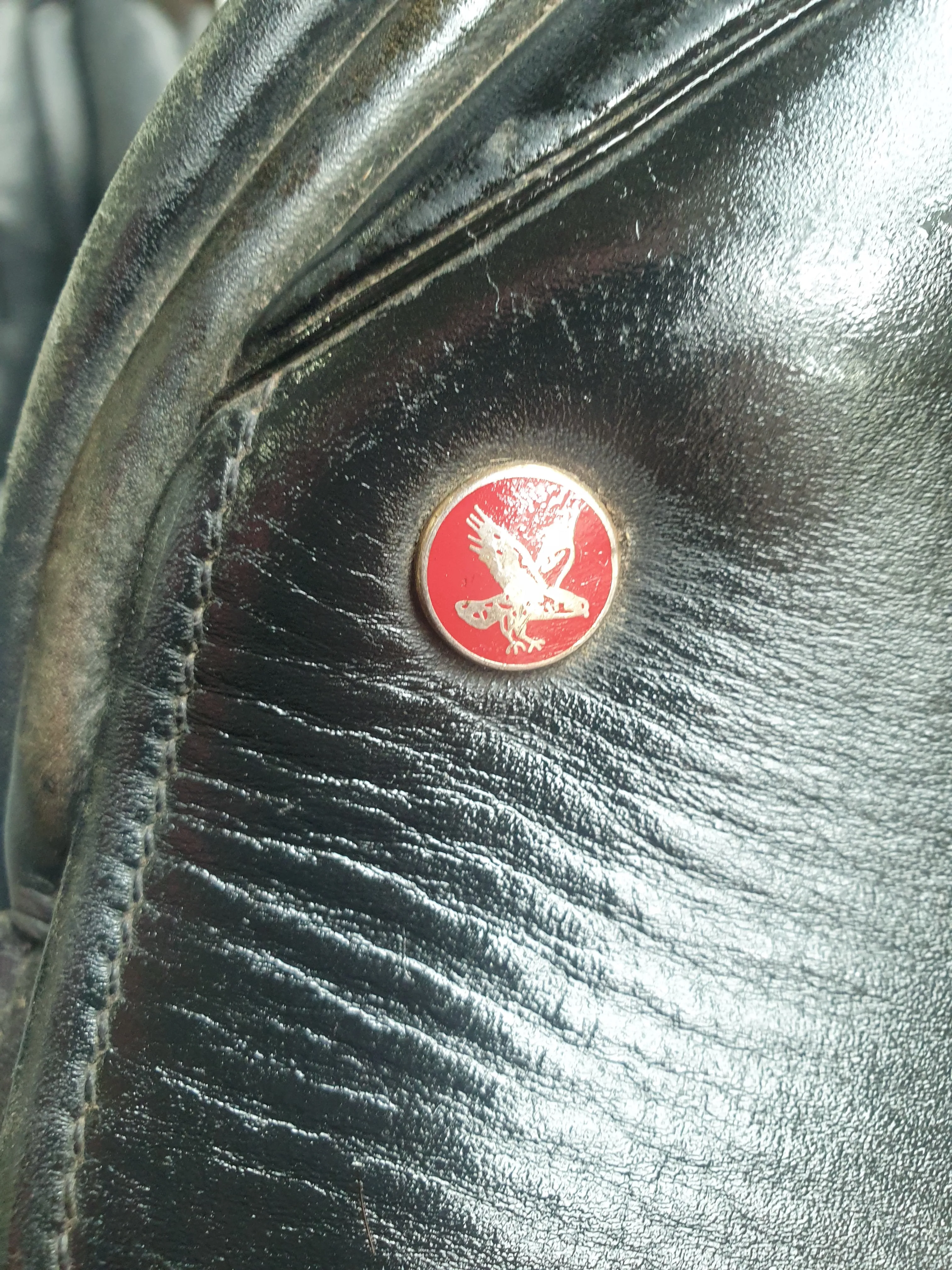 Black 17.5" wide  Falcon vsd leather saddle