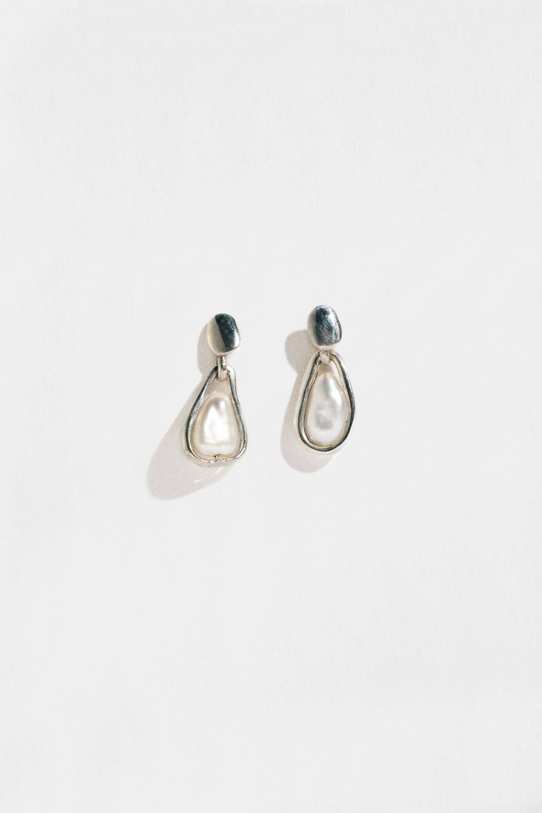 caged pearl small