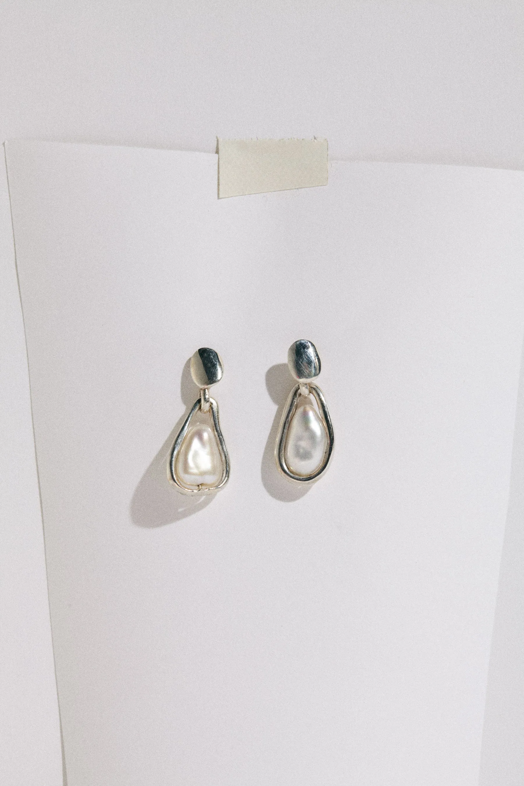 caged pearl small