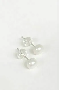 Classic X-Small Pearl Stud Earrings | Understated Elegance & Freshwater Pearls | By Pearly Girls