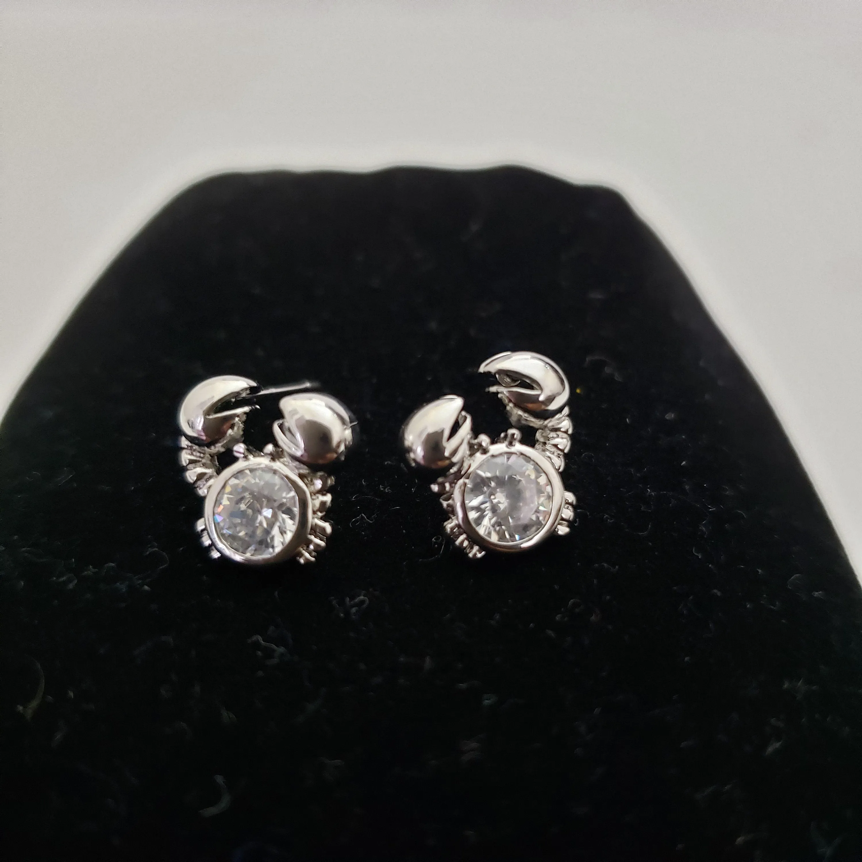 Crab design Silver studs