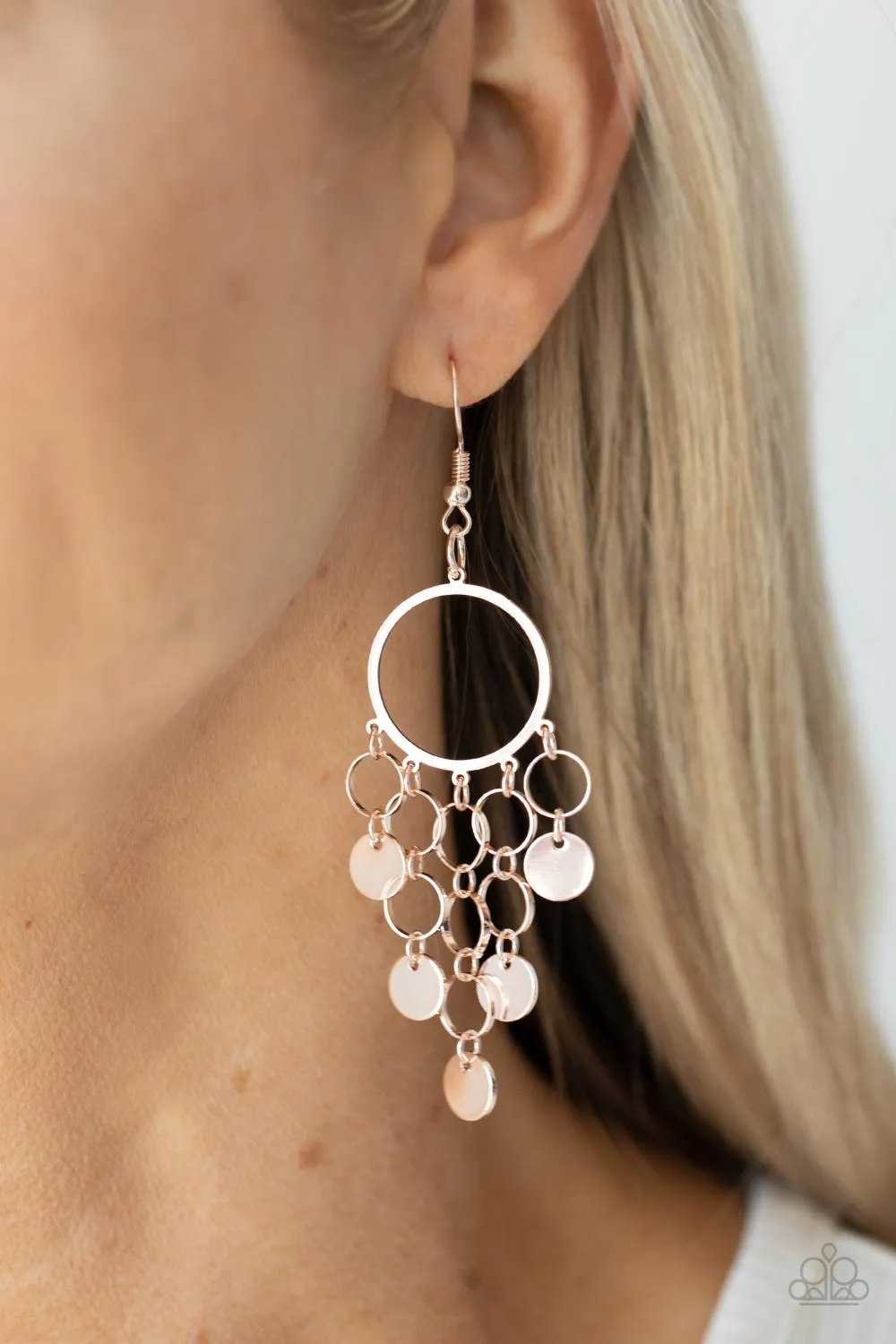 Cyber Chime Rose Gold
Earrings Paparazzi