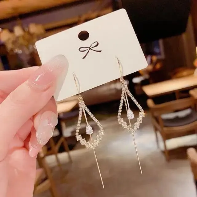 Dangling Charms Gold Crystal Flower Women's Earrings High Quality Fashion Jewellery For Ladies And Girls