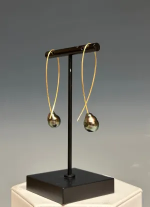 Drop Baroque Tahitian Pearl 18k Yellow Gold Earrings AV108