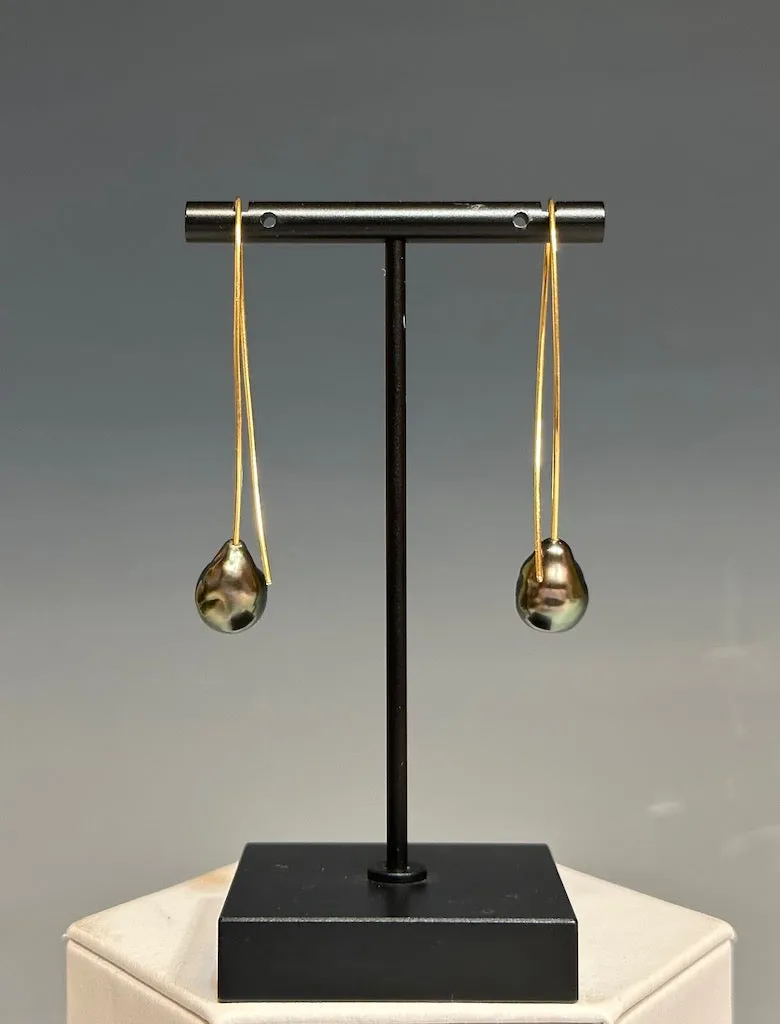 Drop Baroque Tahitian Pearl 18k Yellow Gold Earrings AV108