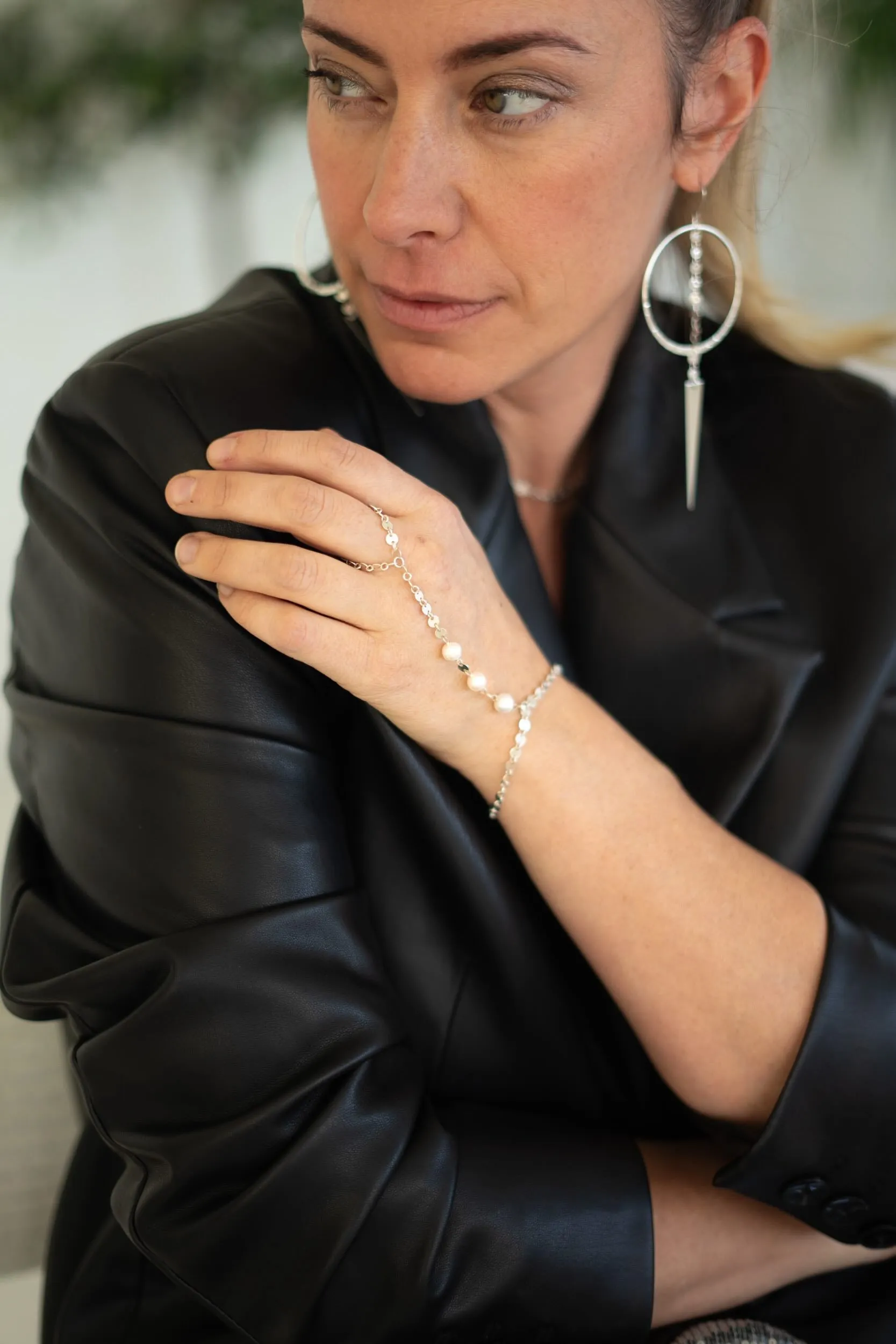 Drops of Wisdom Pearl Handchain