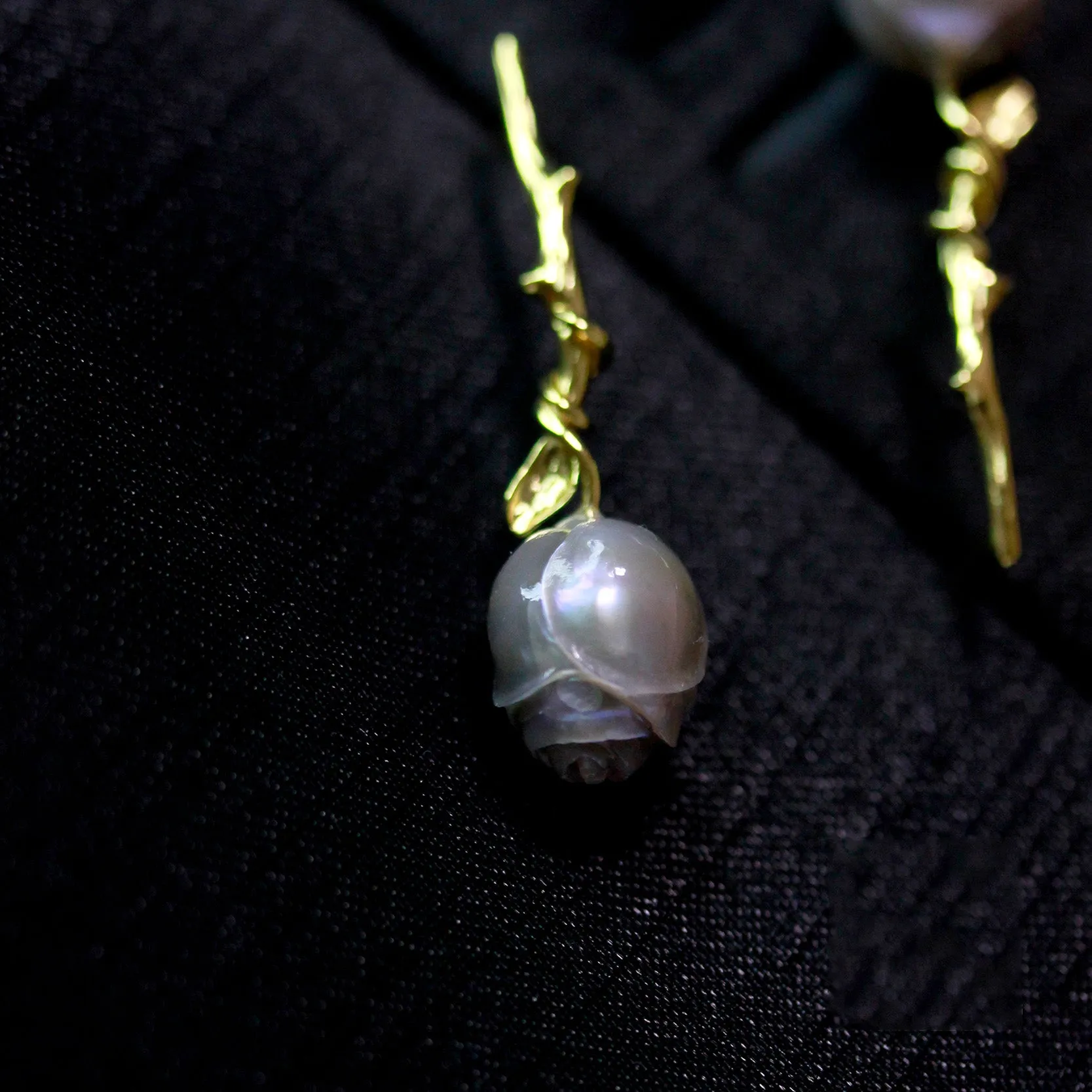 Elegant Carved Rose Grey Pearl Earrings