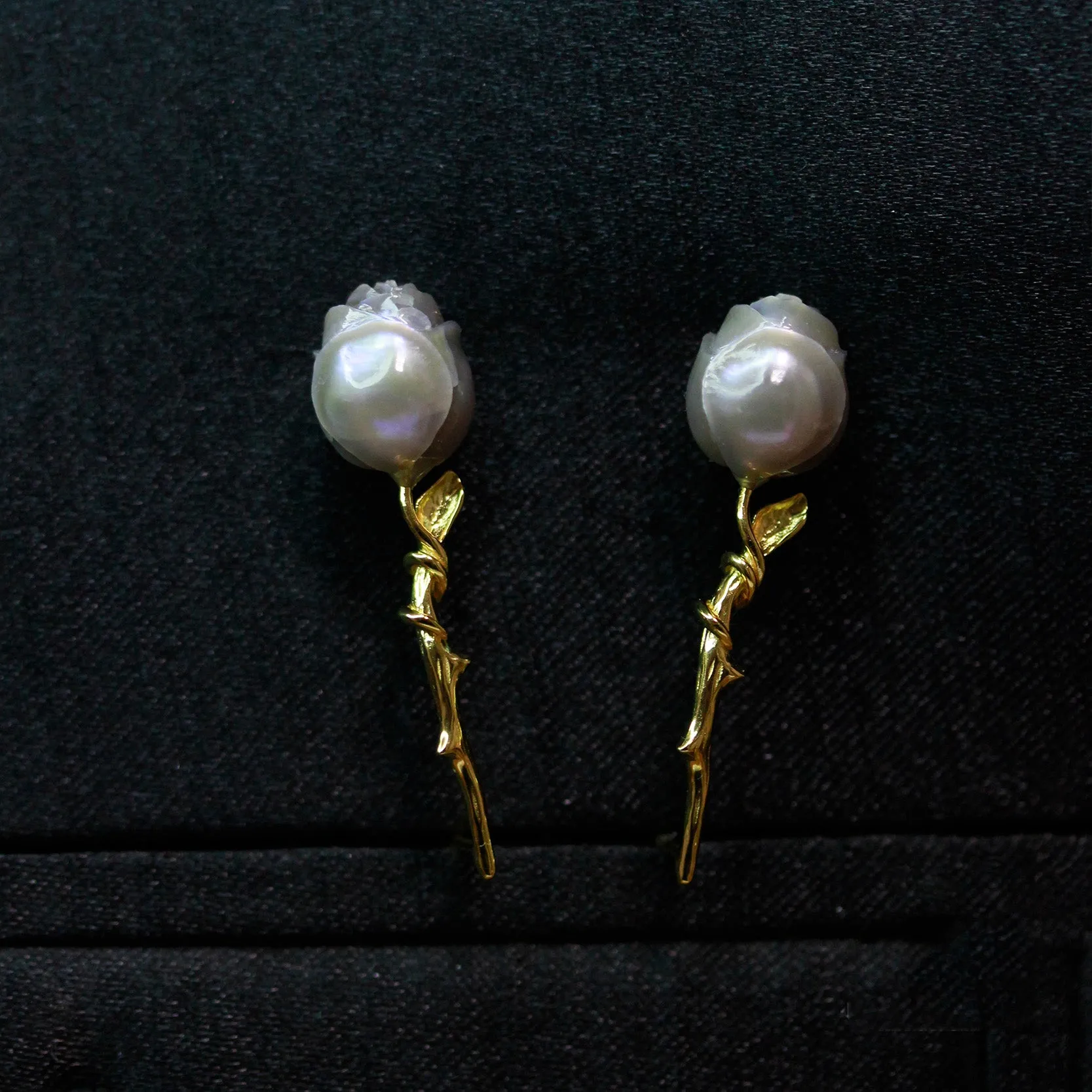 Elegant Carved Rose Grey Pearl Earrings