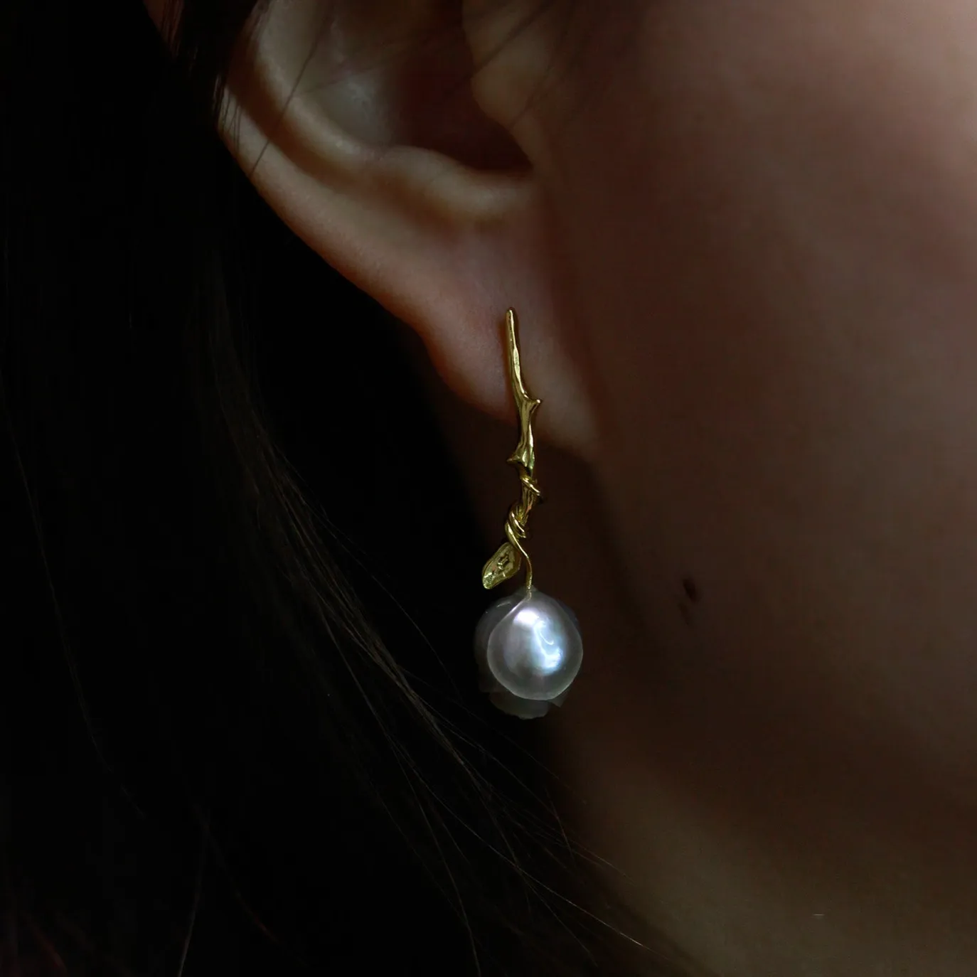 Elegant Carved Rose Grey Pearl Earrings