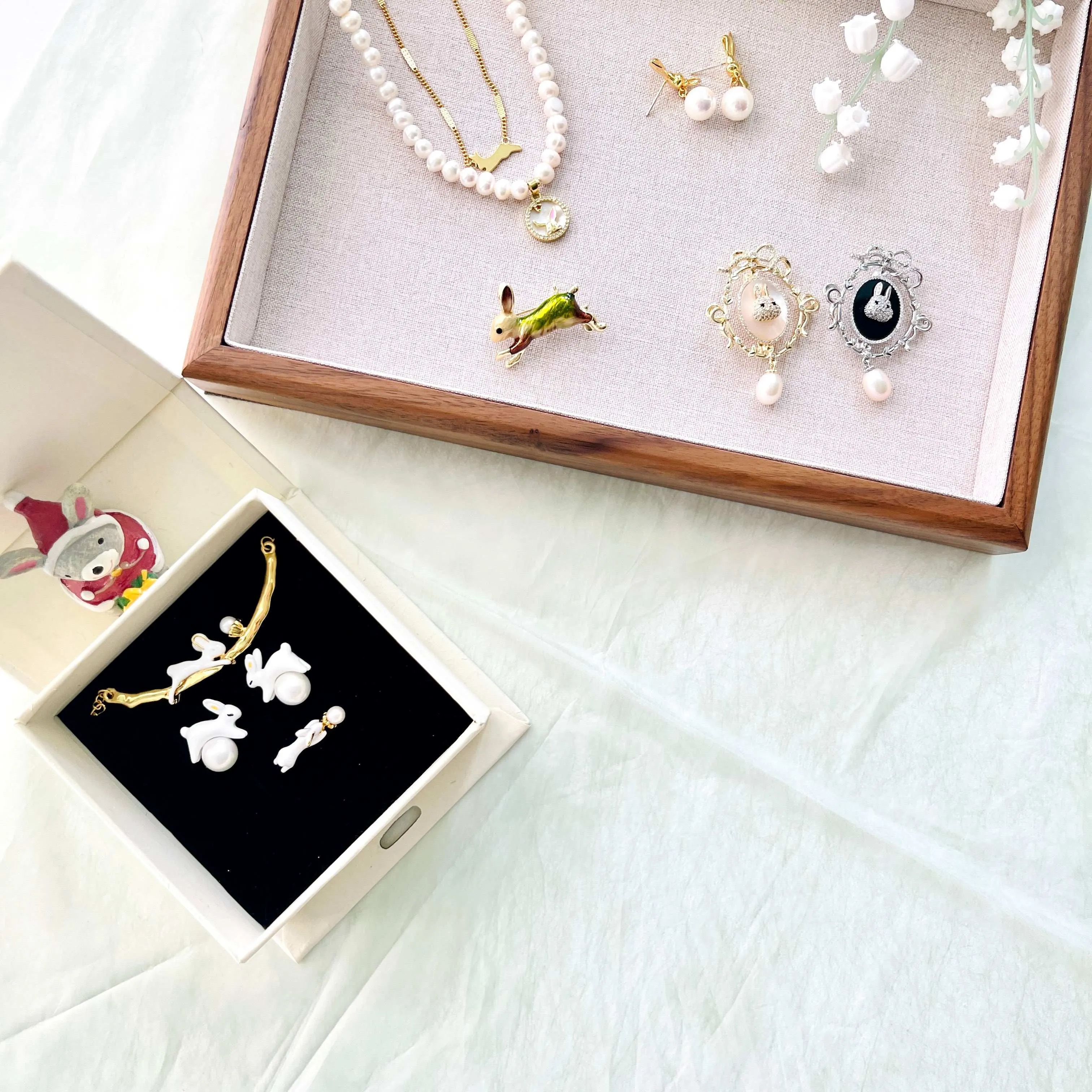 Enamel White Rabbit Pearl Stud Earrings ( Jewelry Set Available)