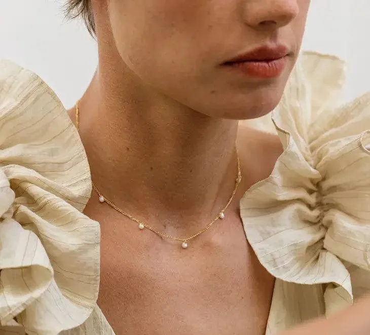 FIVE GRACES NECKLACE