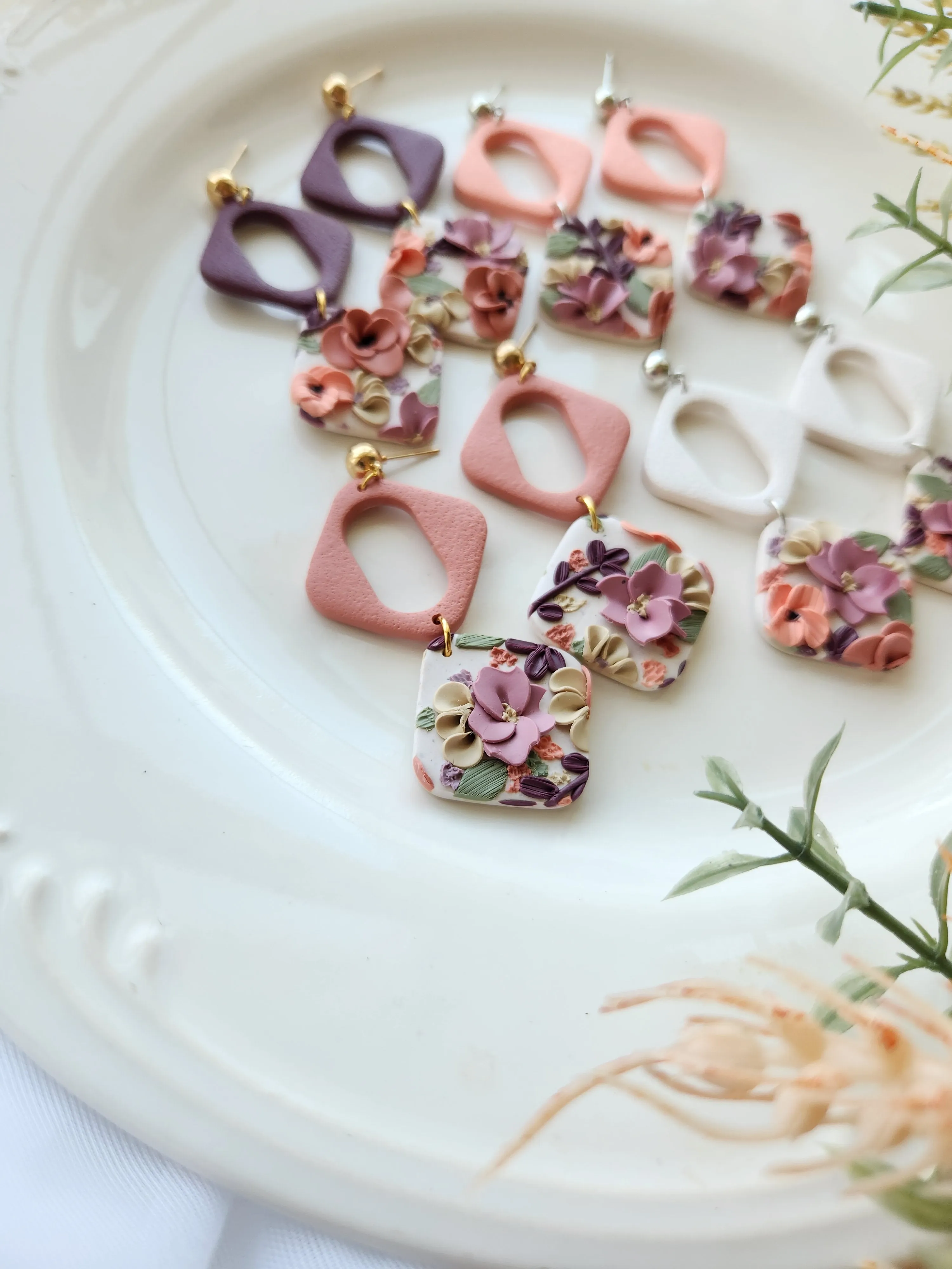 Floral Links (Multiple Colors)
