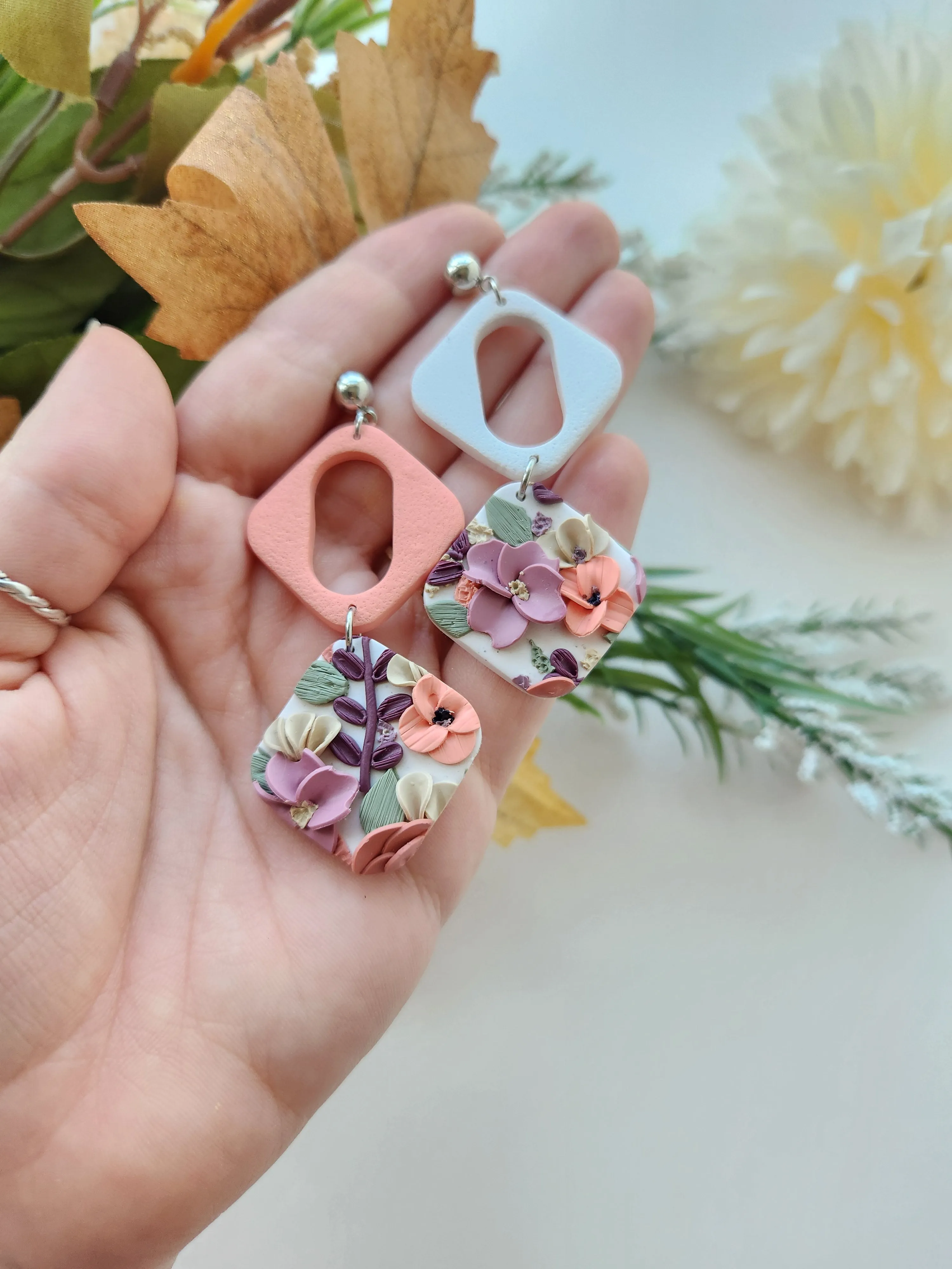 Floral Links (Multiple Colors)