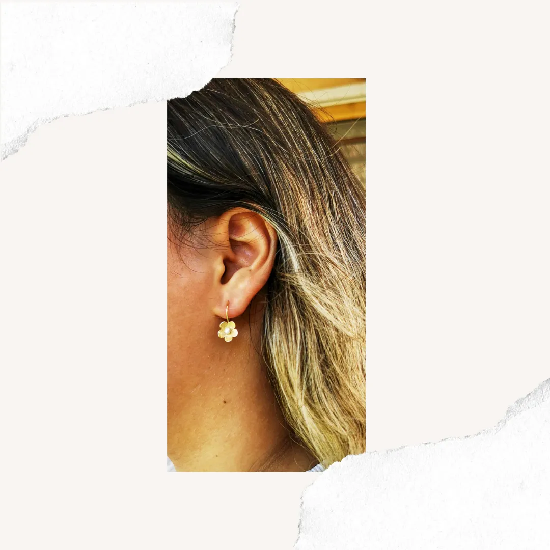 Flower Pearl earrings