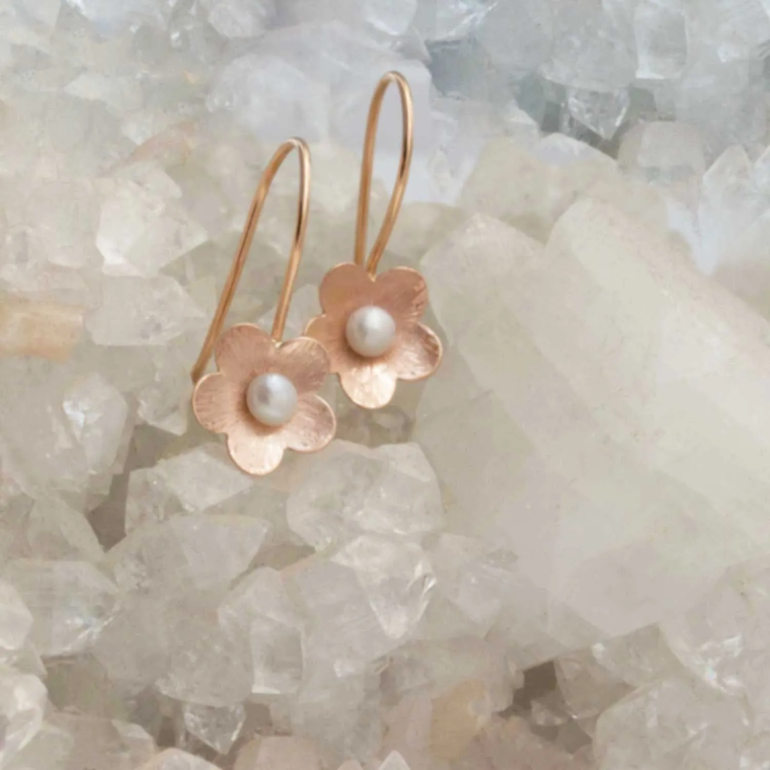 Flower Pearl earrings