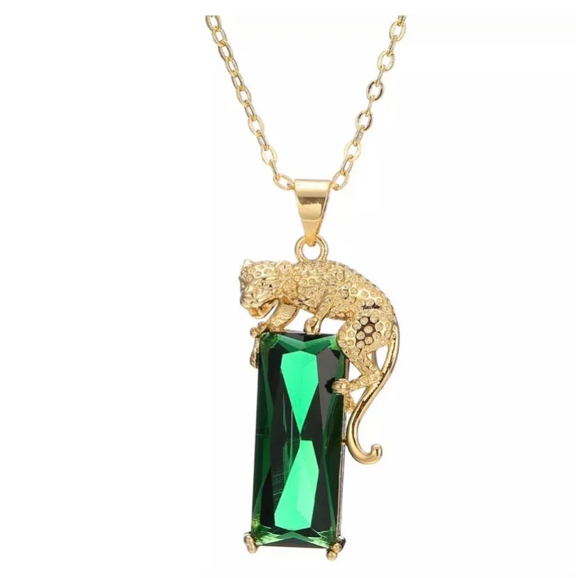 GOLD PLATED LION DUBLIN PENDANT NECKLACE