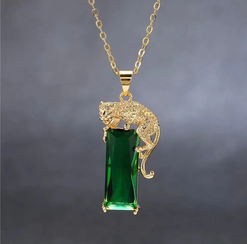 GOLD PLATED LION DUBLIN PENDANT NECKLACE