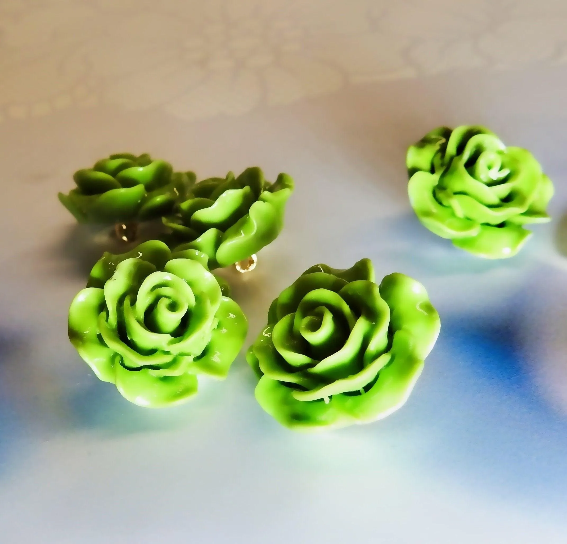 Green flower buttons