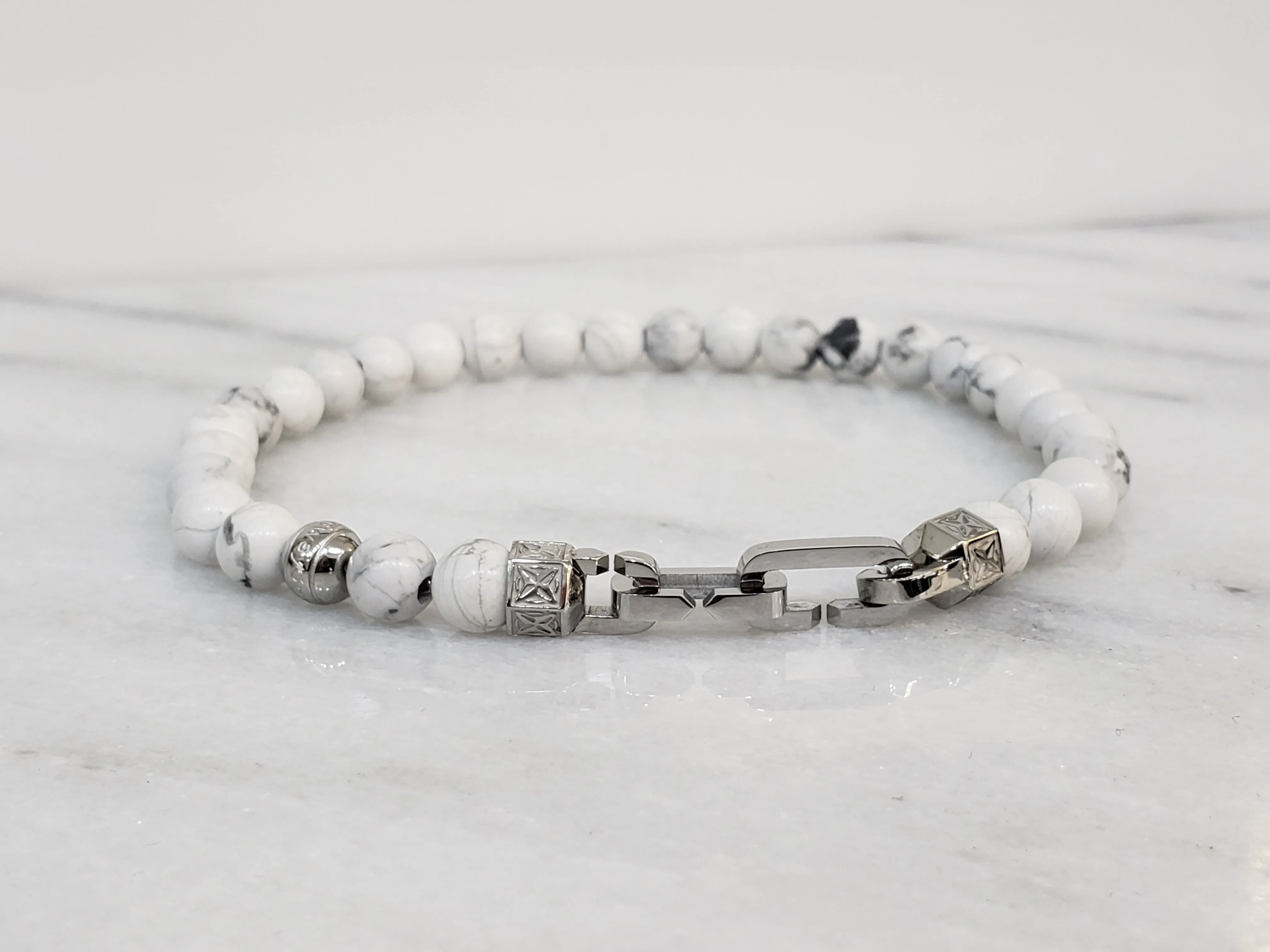 Howlite Bracelet BTH12