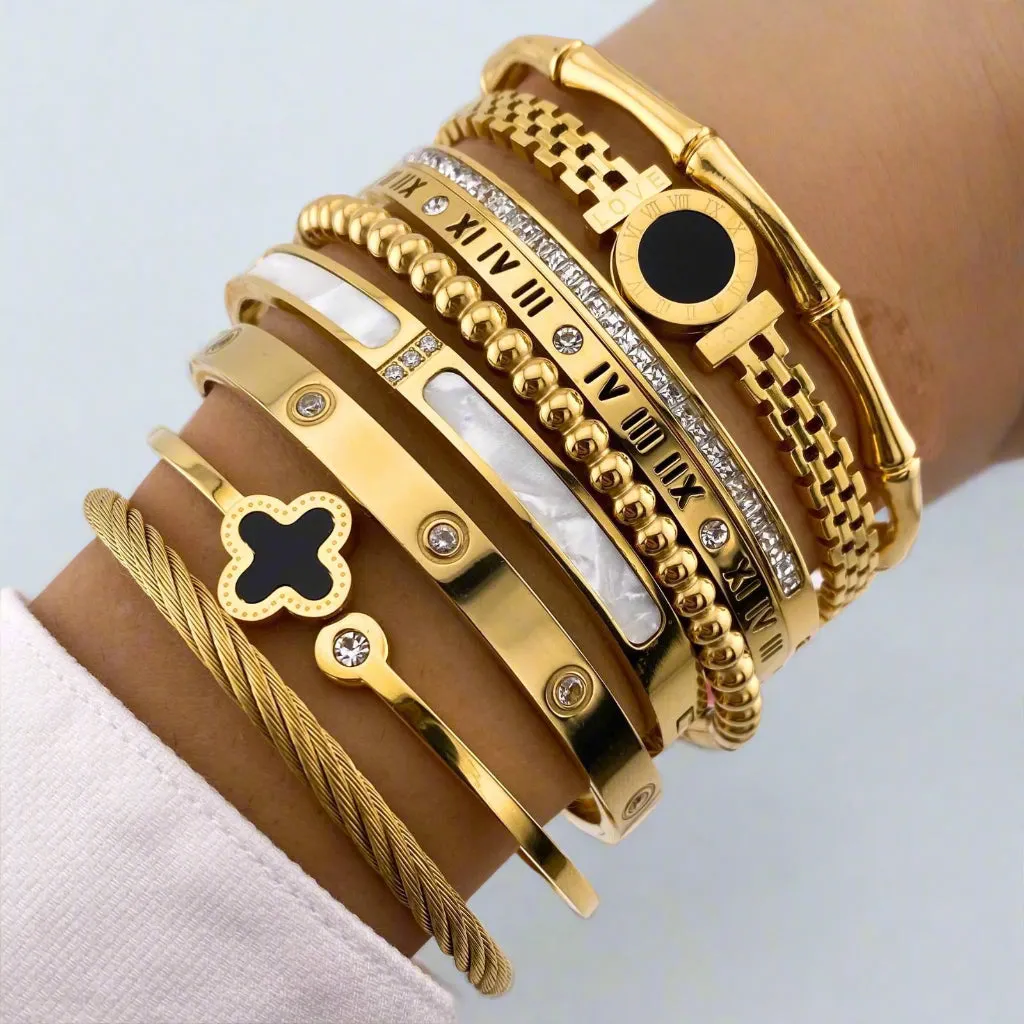 Hunter bangle