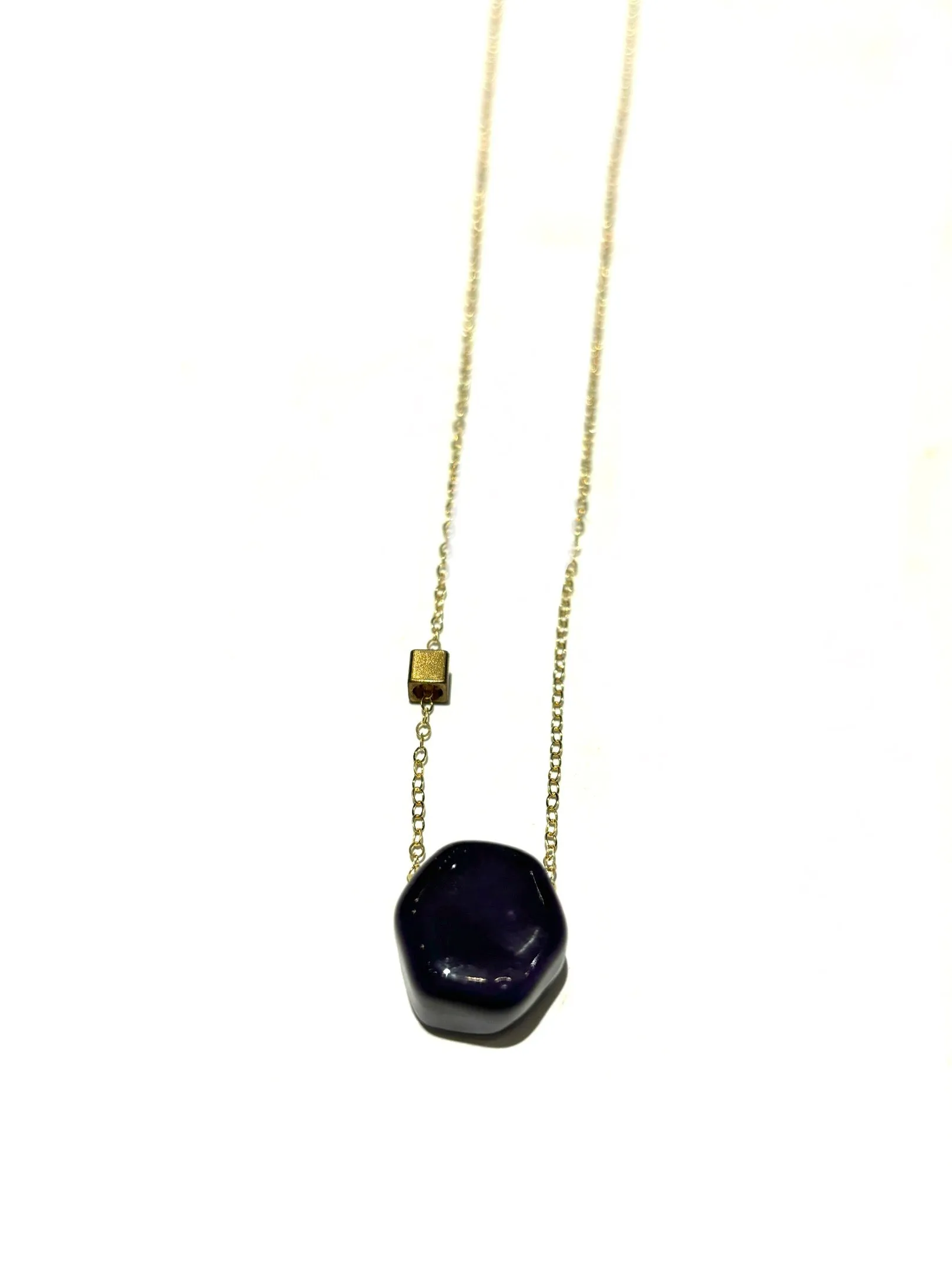 ITSARI - Hexagon Short Necklace