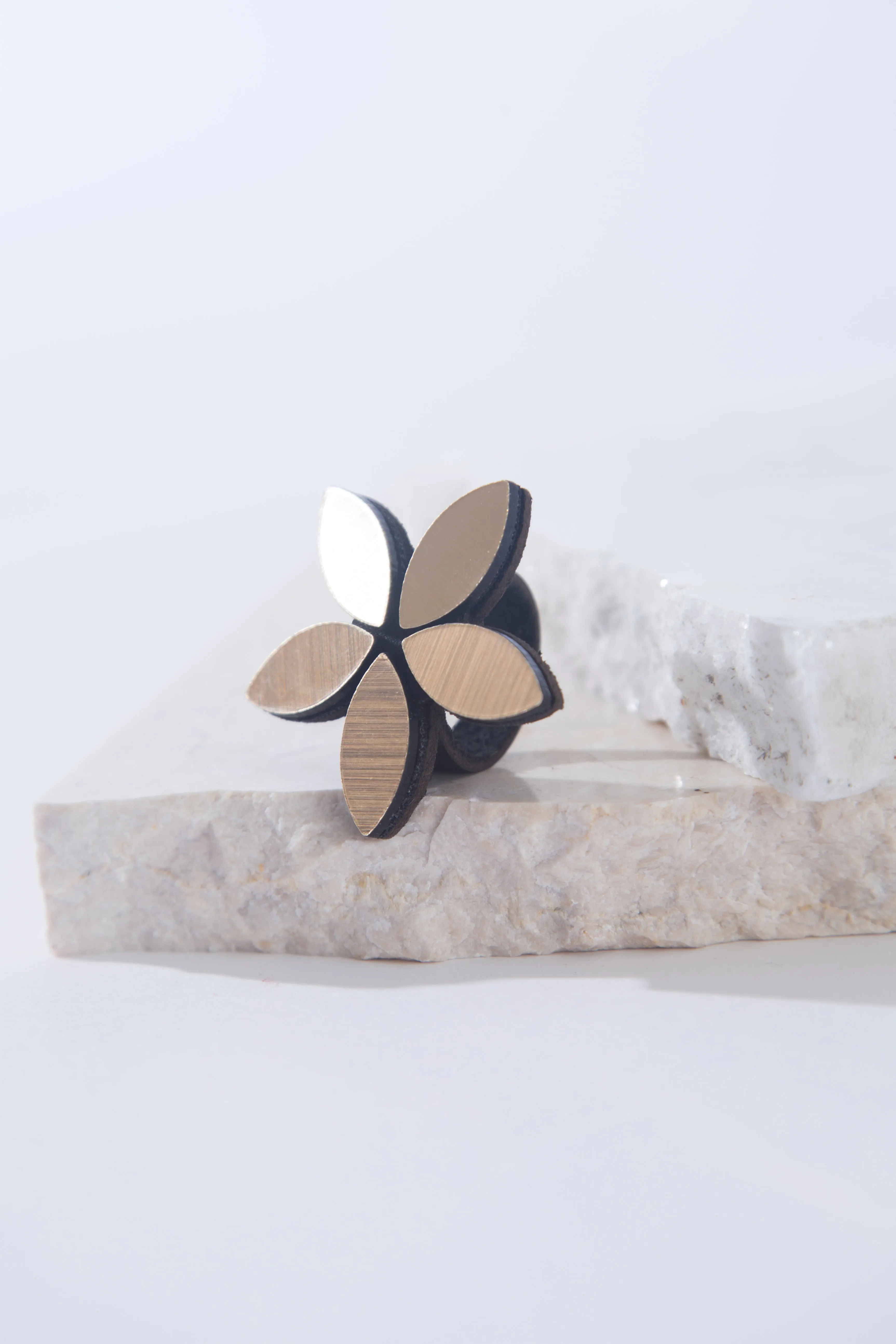 Kate Leaves Flower Ring