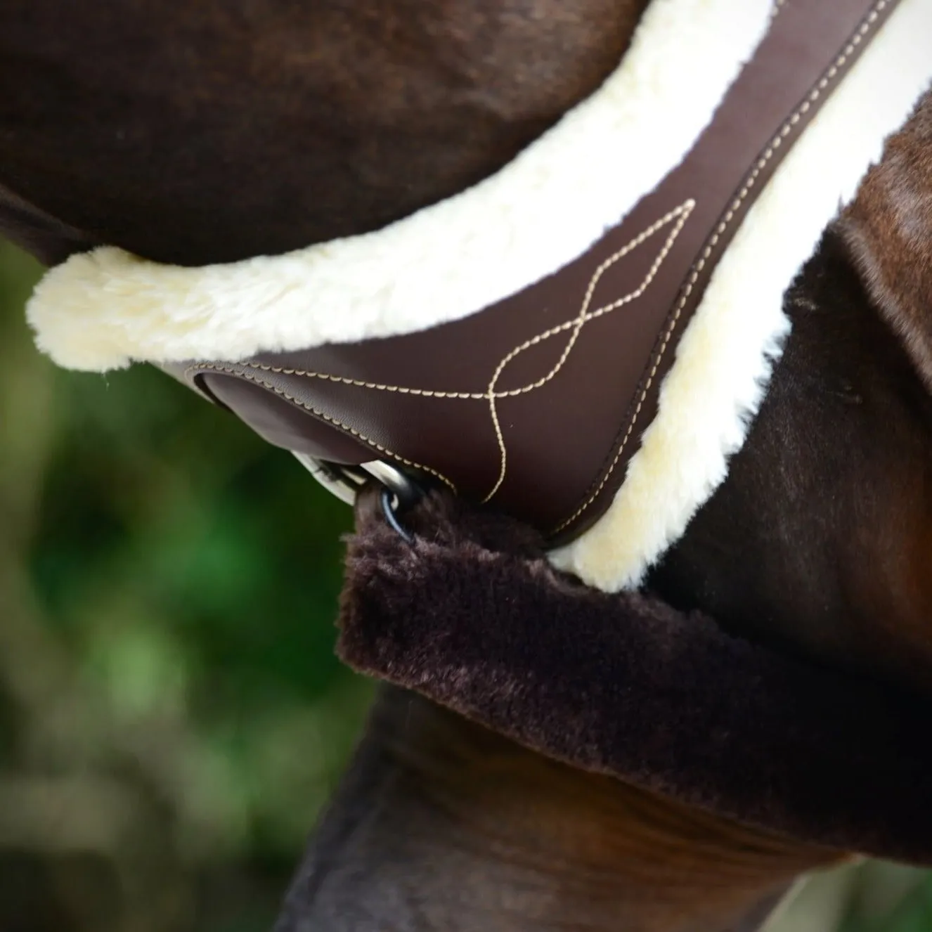 Kentucky Sheepskin Anatomic Girth - Brown