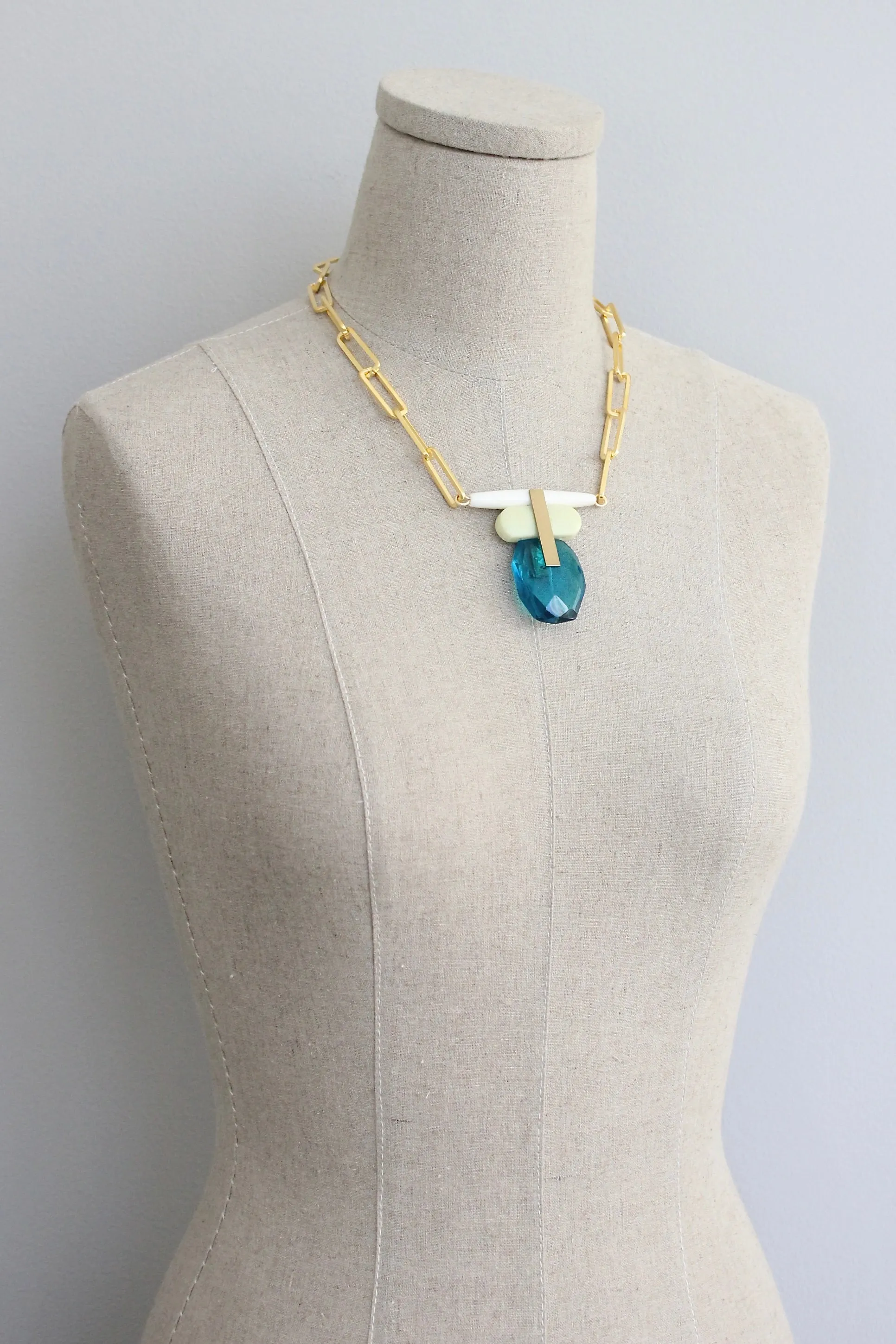 KYL718 capri blue and lemon jade necklace