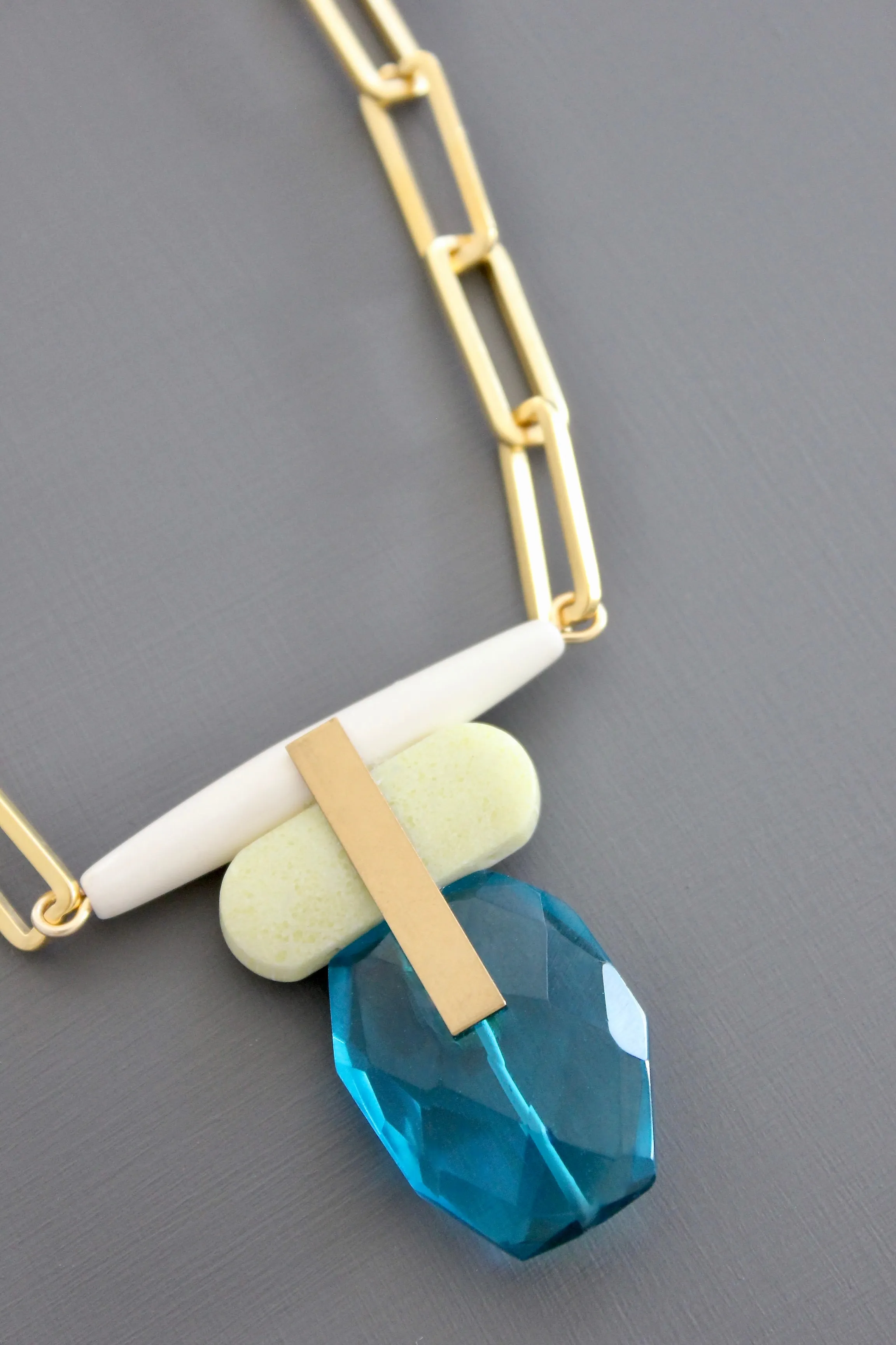 KYL718 capri blue and lemon jade necklace