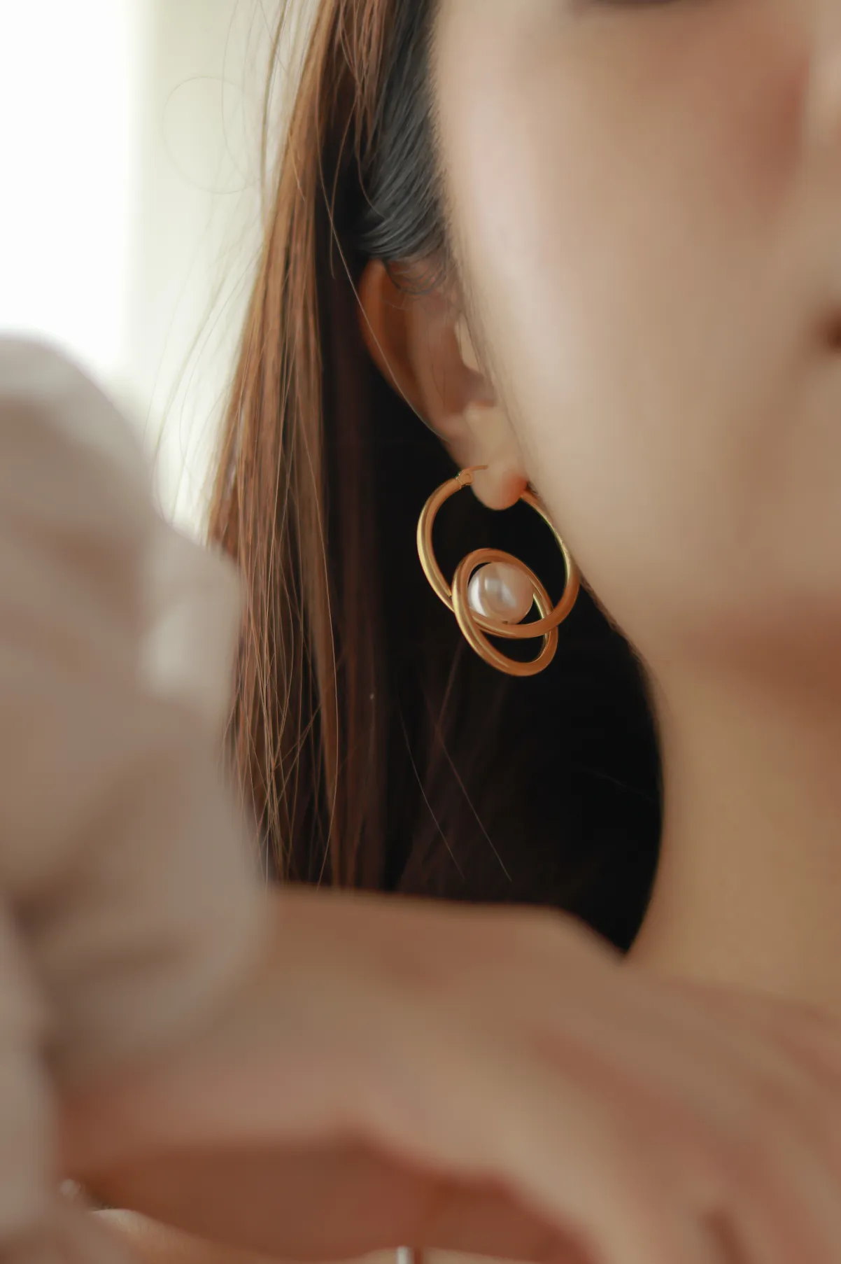 Lorieala Pearl Earrings