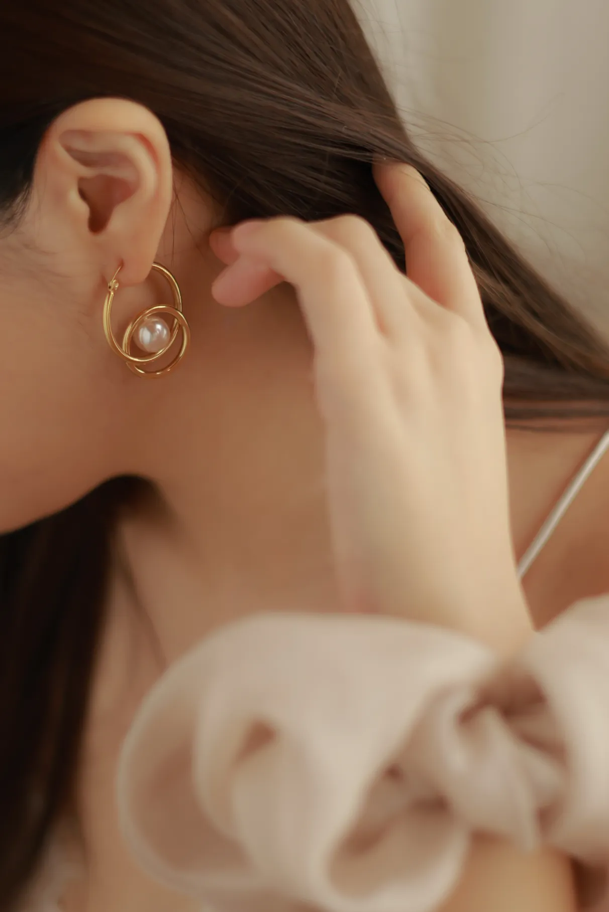 Lorieala Pearl Earrings