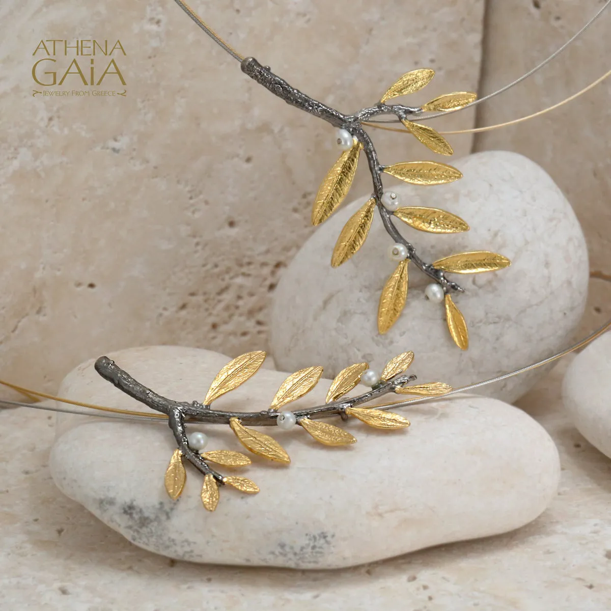 Mother Child Side Pearl Olive Twig Necklace