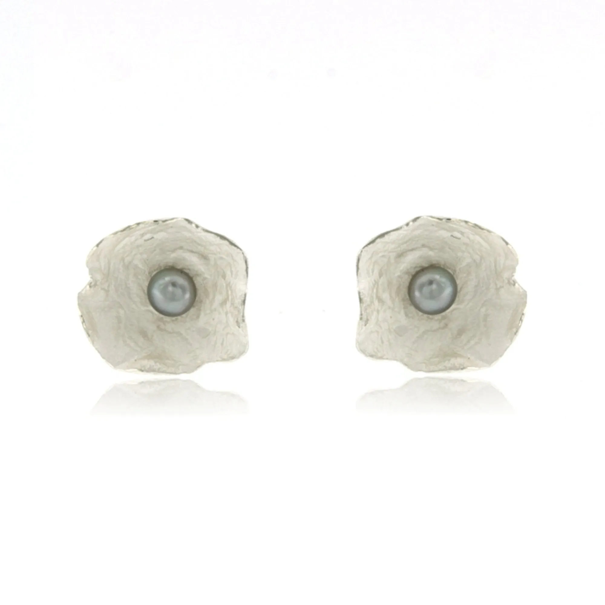Mysterium Collection Sterling Petal & Pearl Earrings (Med)