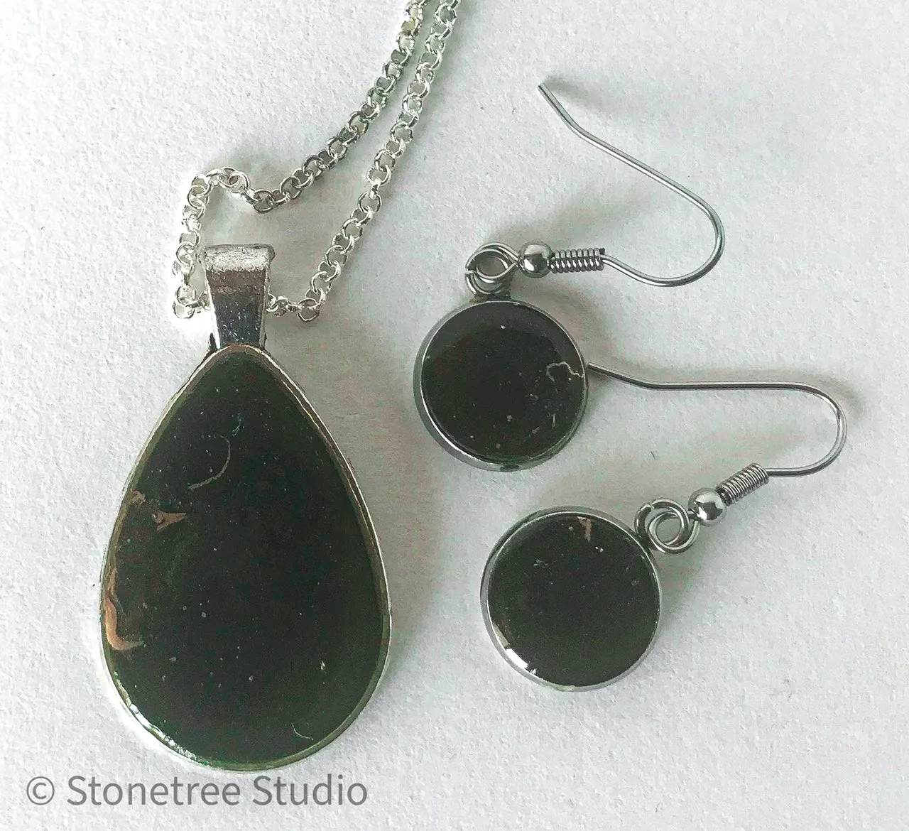 Olive and Gold Necklace and Earrings Set
