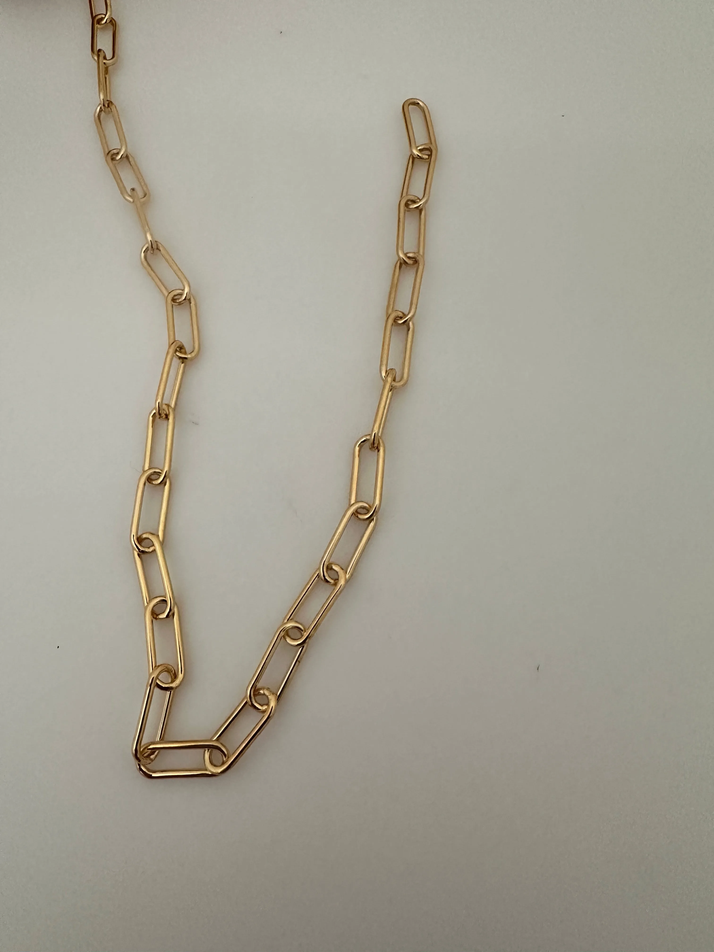 One Foot of Gold-Filled Rectangle Round Wire Chain | Size: 15.5 x 6mm | CHN125GF