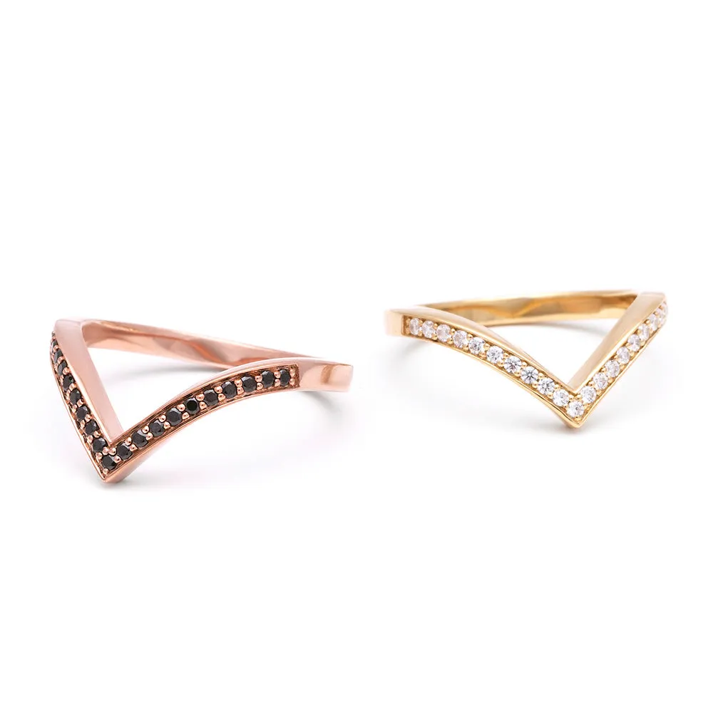PAVÉ CHEVRON RING | 14K GOLD & BLACK DIAMOND