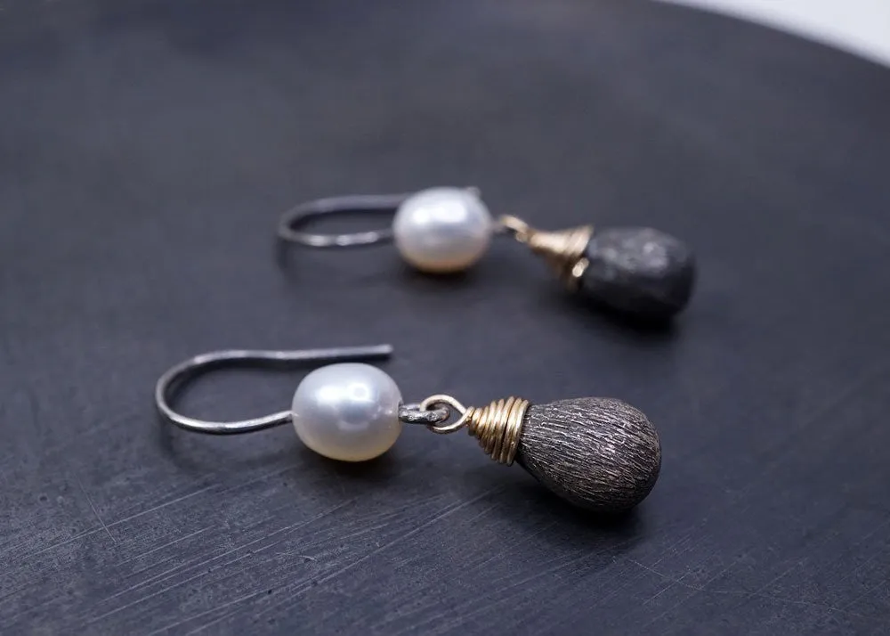 PEARL SILVER DROP EARRING