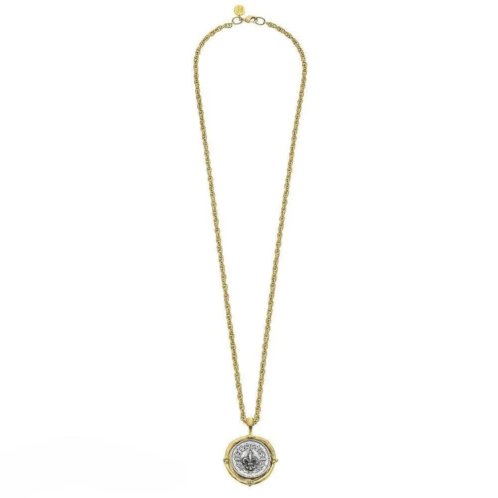 Pendant Necklace with Fleur de Lis