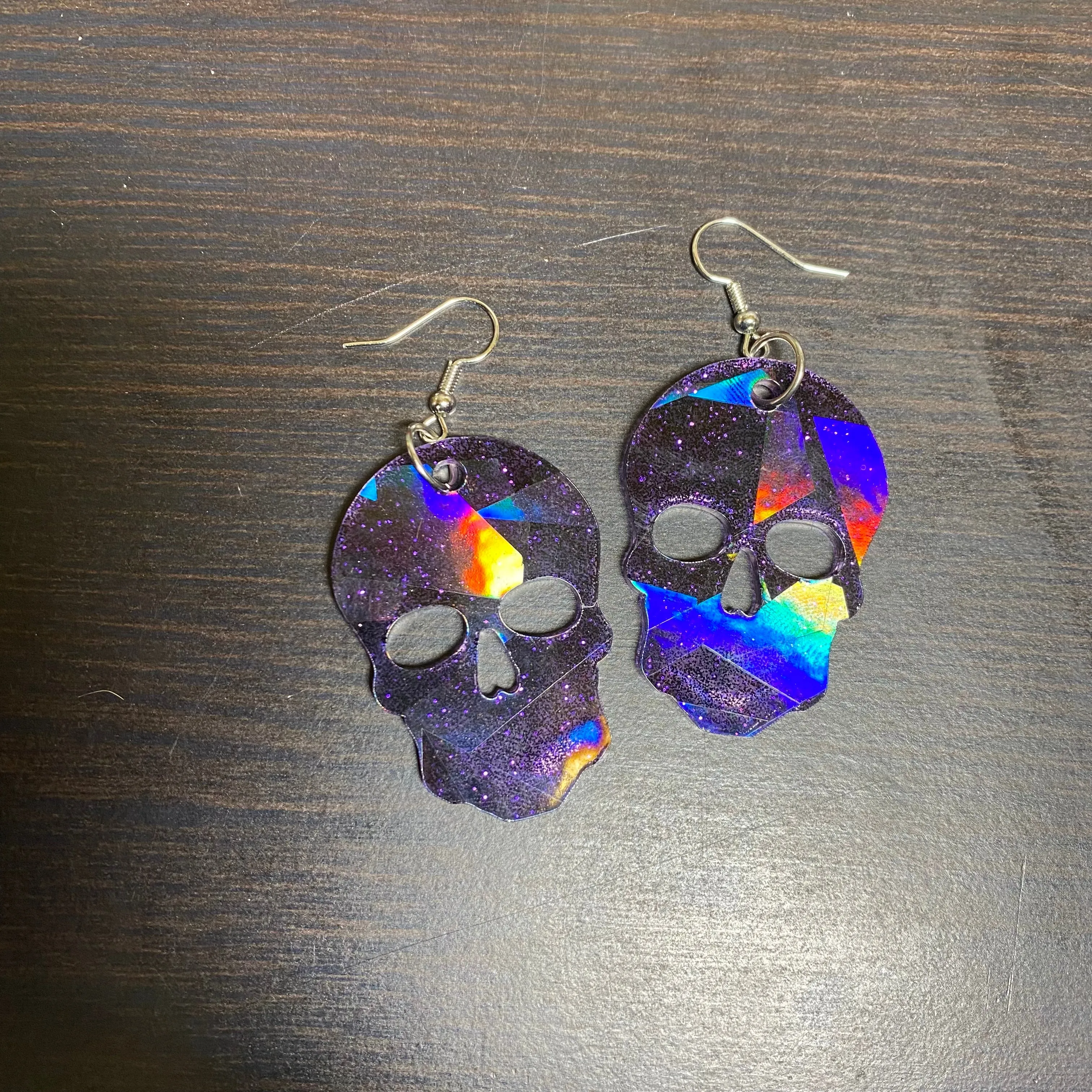 Purple Holo Skull Earrings💜💀🌈