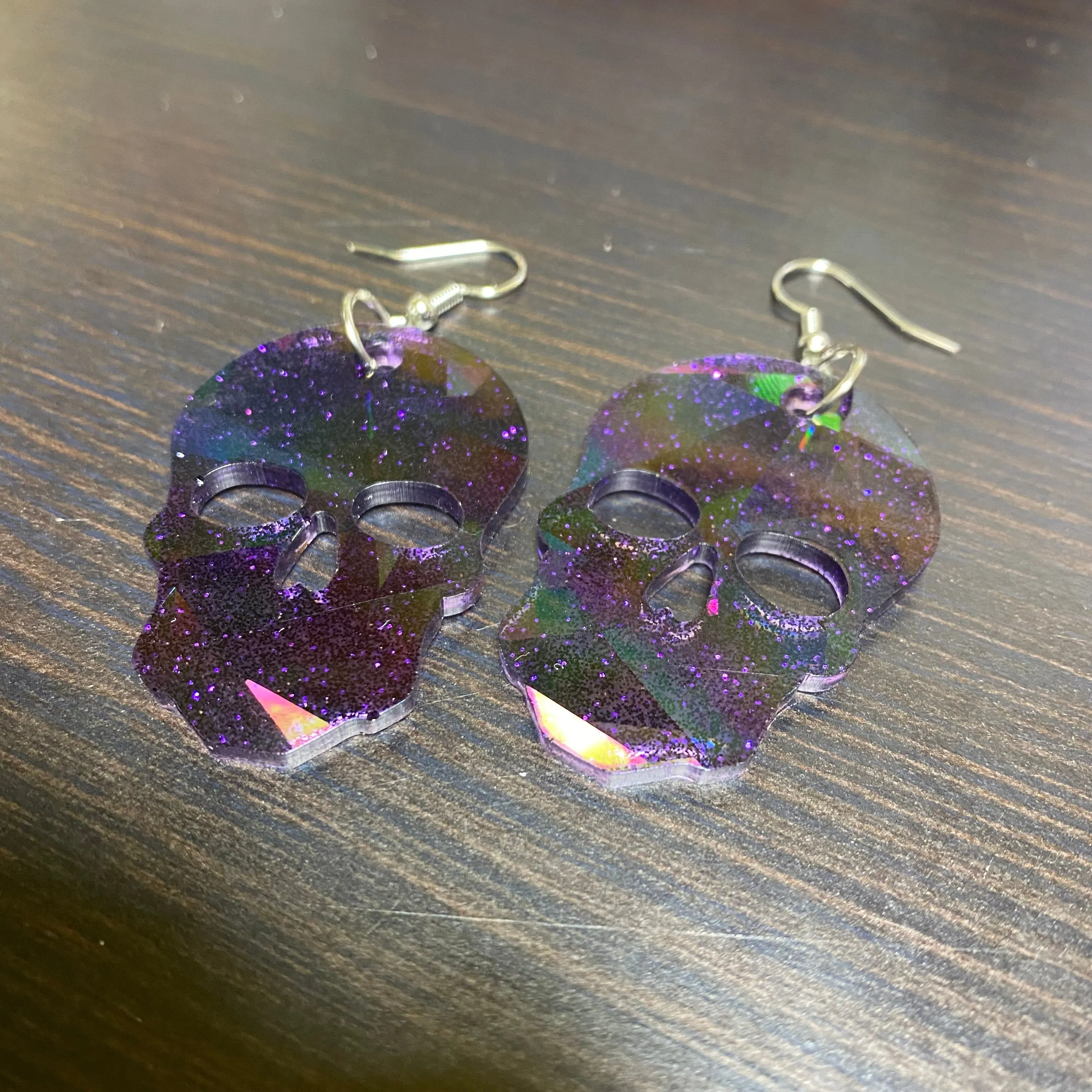 Purple Holo Skull Earrings💜💀🌈