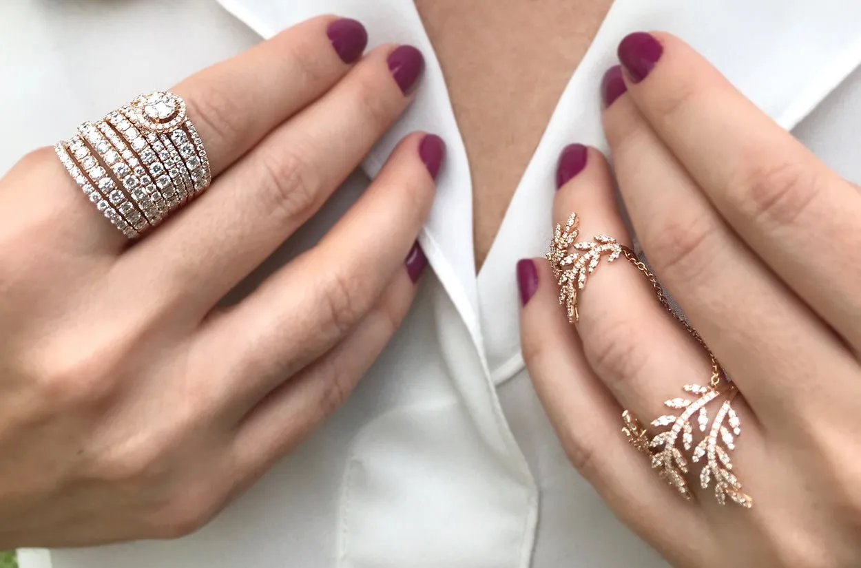 Ring 9 in One Rose Gold with Diamonds